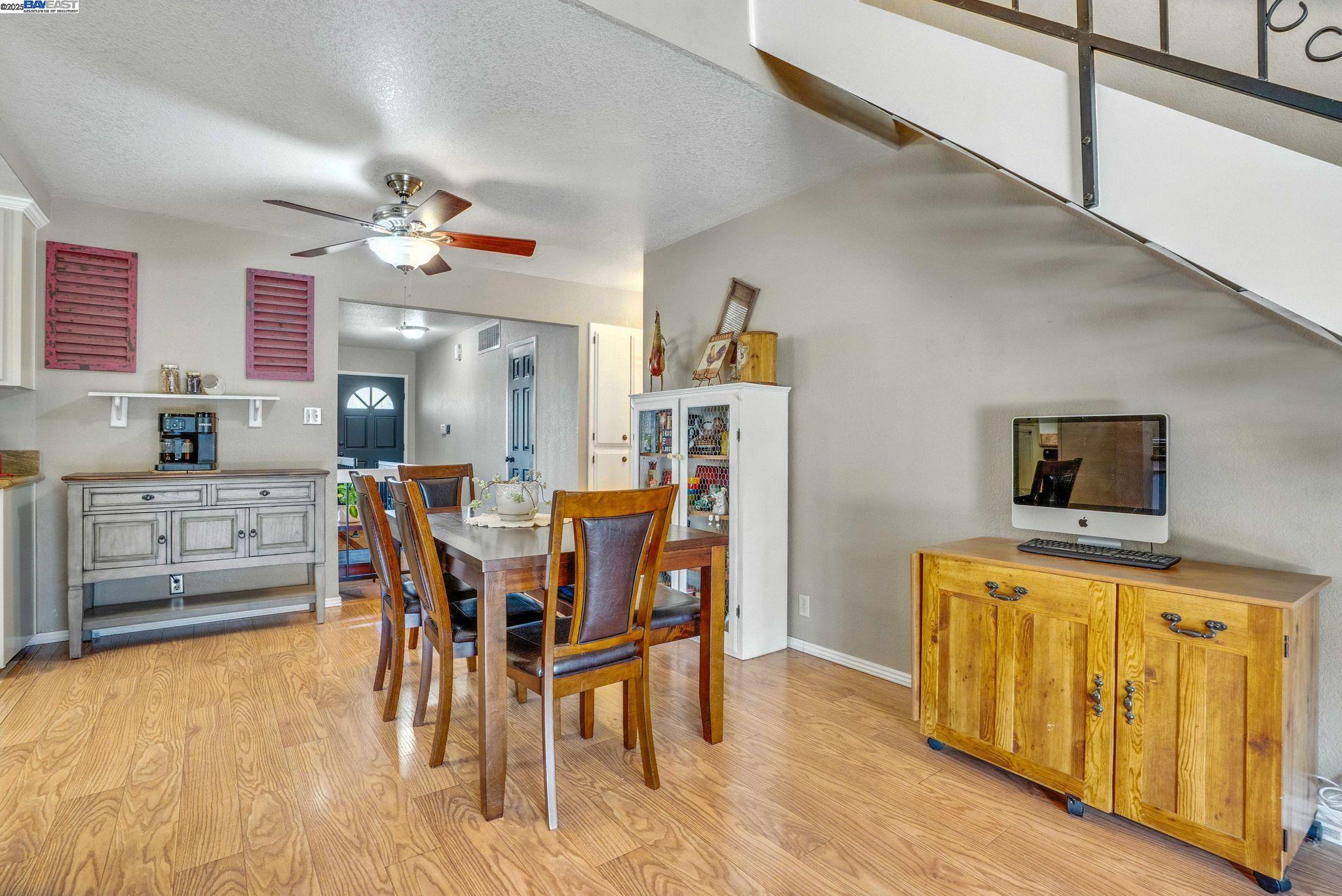 Detail Gallery Image 7 of 43 For 6236 Choctaw Ct, Manteca,  CA 95336 - 4 Beds | 2 Baths