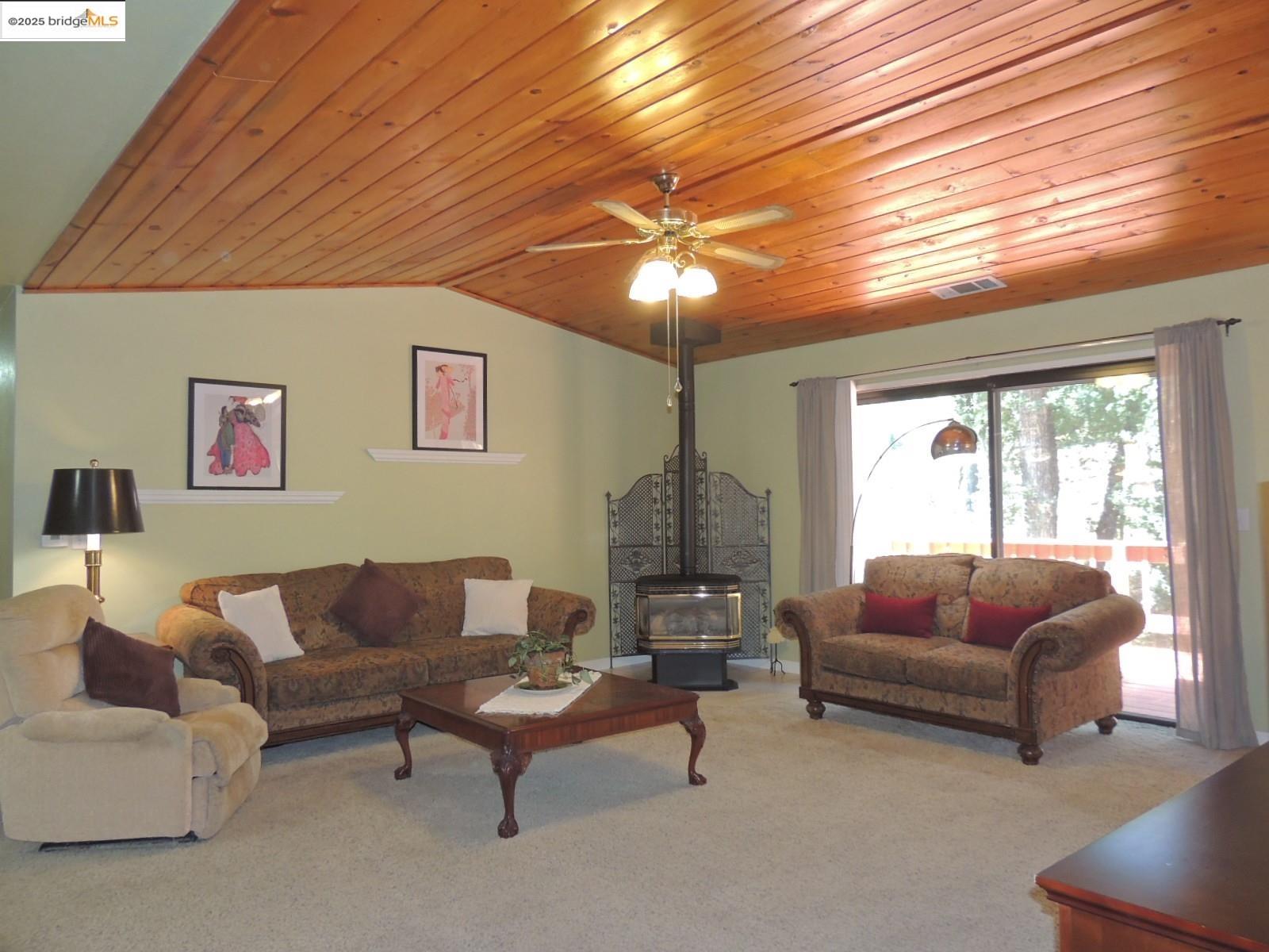 Detail Gallery Image 12 of 60 For 19555 Ferretti, Groveland,  CA 95321-9370 - 3 Beds | 2 Baths