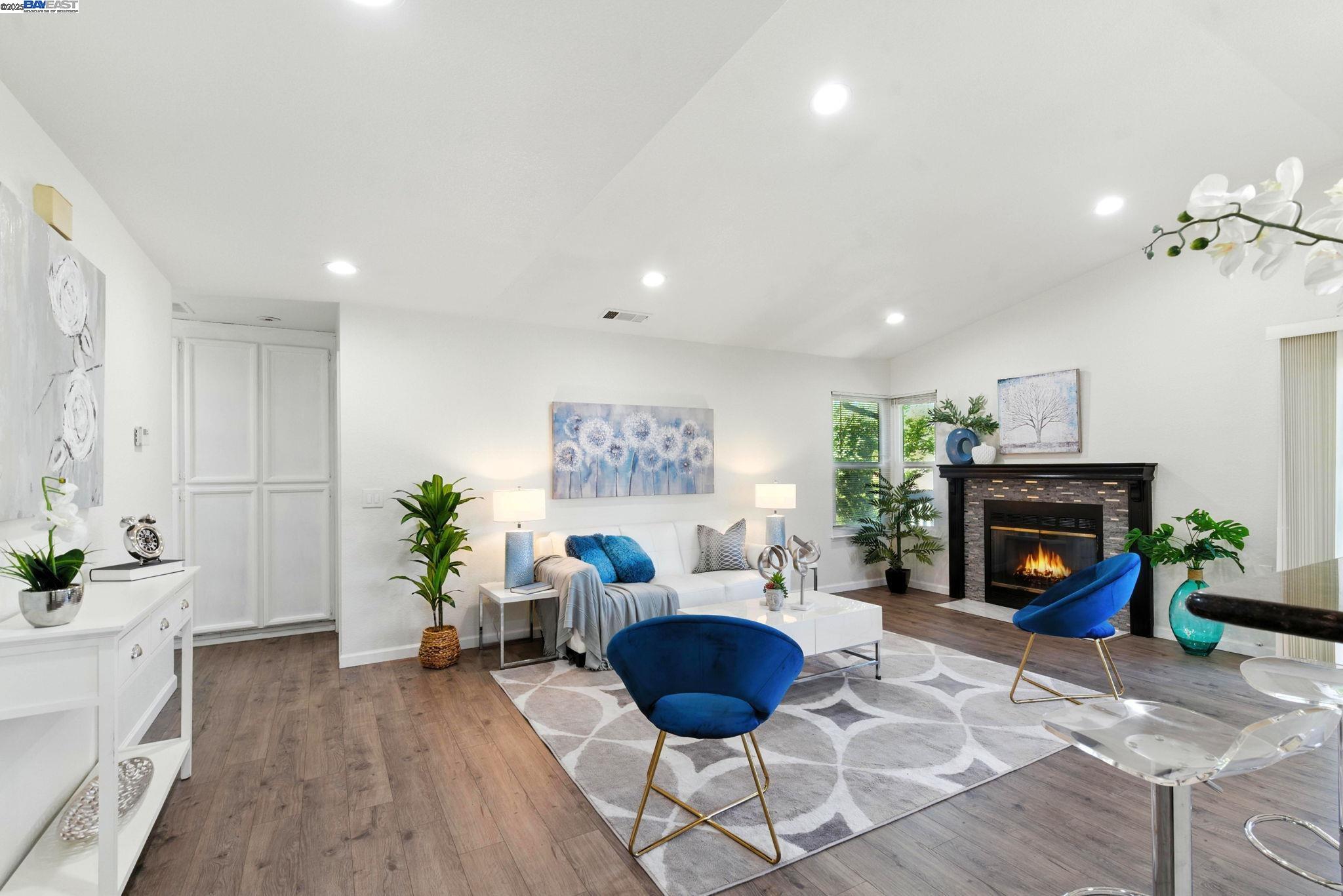 Photo #2: 41107090 Listing 