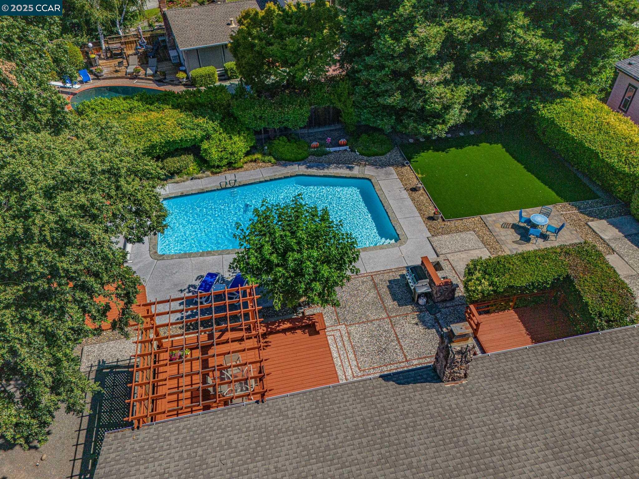 Detail Gallery Image 31 of 53 For 323 Laurel Dr, Danville,  CA 94526 - 4 Beds | 2/1 Baths