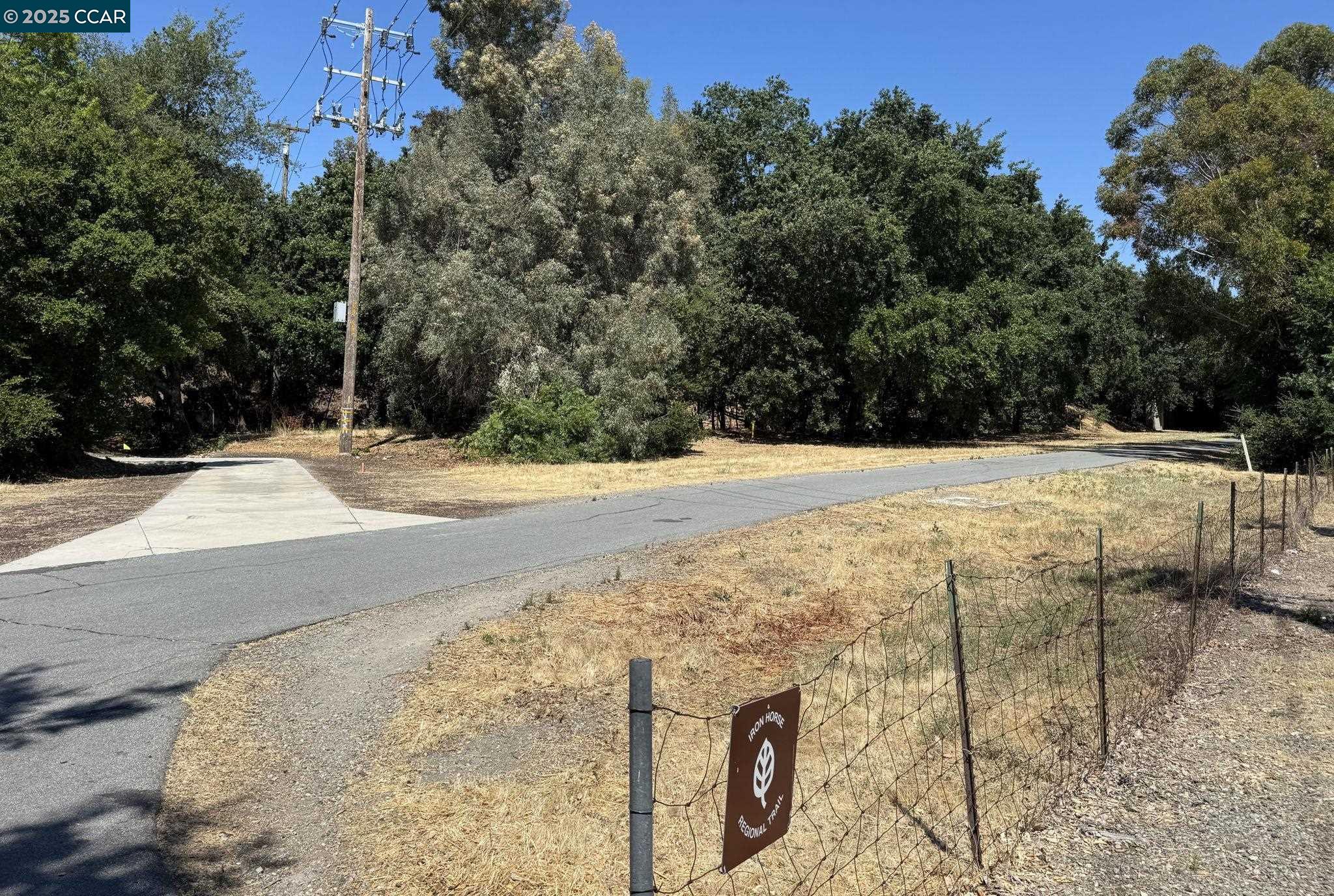 Detail Gallery Image 42 of 53 For 323 Laurel Dr, Danville,  CA 94526 - 4 Beds | 2/1 Baths