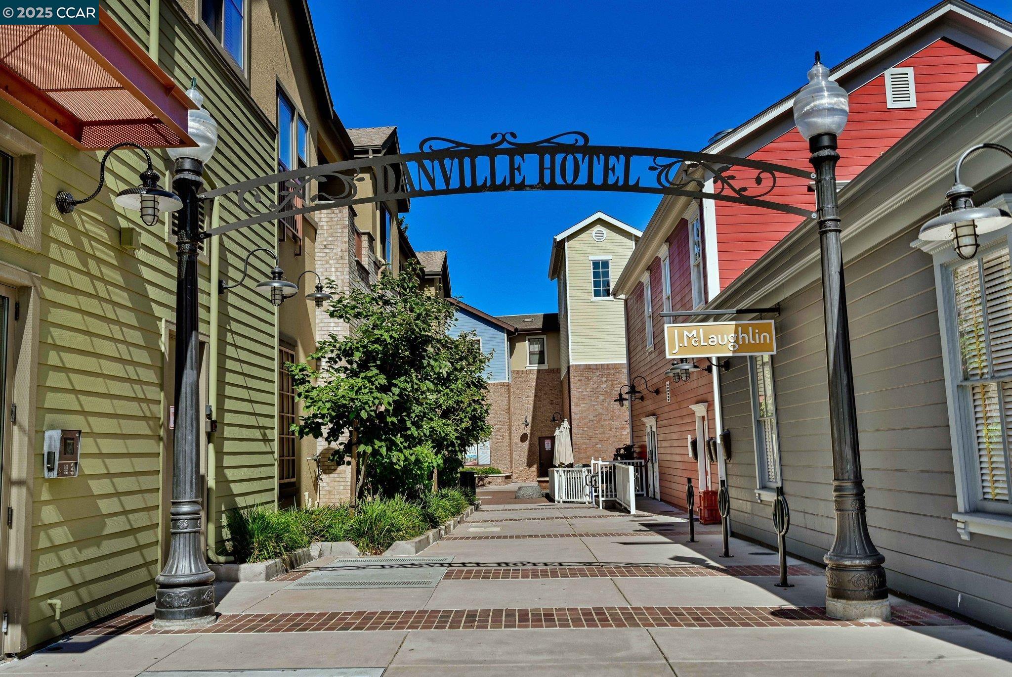 Detail Gallery Image 47 of 53 For 323 Laurel Dr, Danville,  CA 94526 - 4 Beds | 2/1 Baths