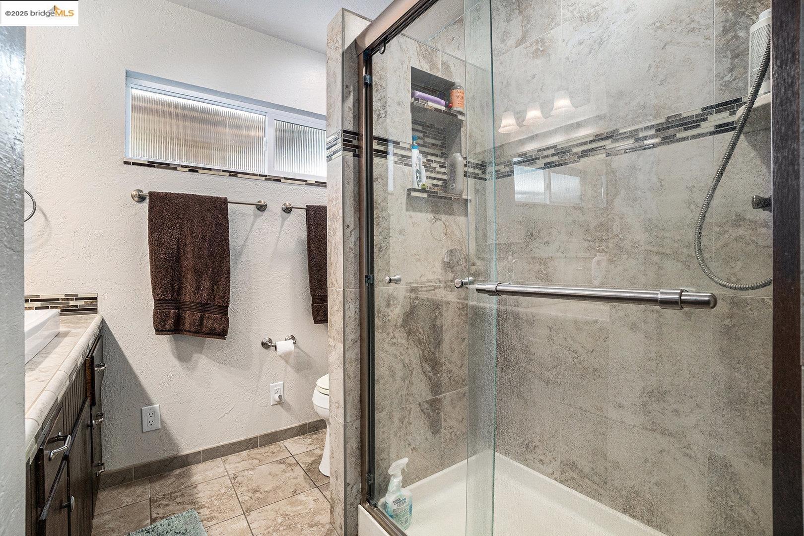 Detail Gallery Image 16 of 33 For 4384 Sandmound Blvd, Oakley,  CA 94561 - 4 Beds | 3 Baths