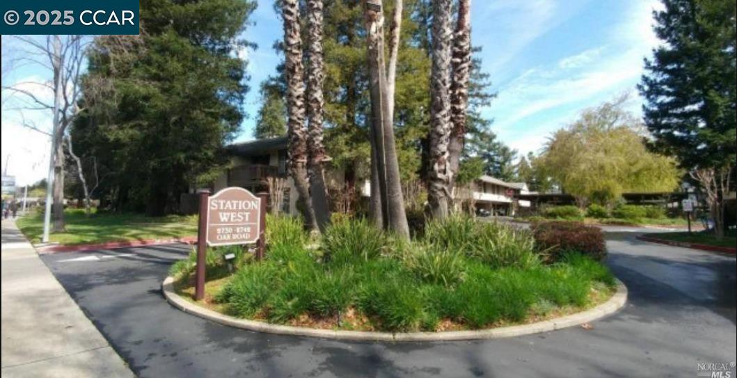 Detail Gallery Image 1 of 7 For 2742 Oak Rd #200,  Walnut Creek,  CA 94597 - 1 Beds | 1 Baths