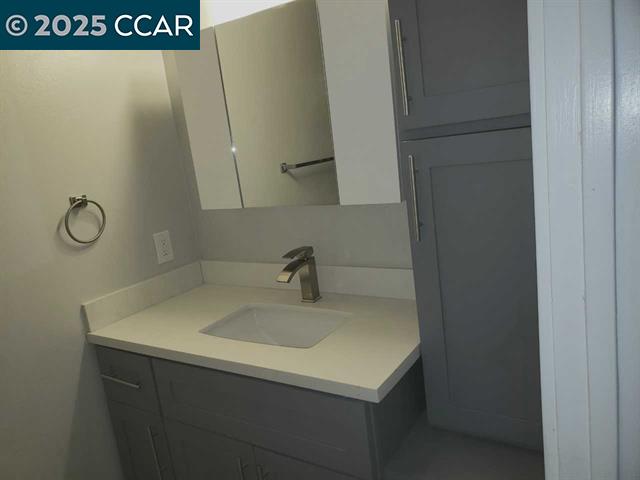 Detail Gallery Image 4 of 7 For 2742 Oak Rd #200,  Walnut Creek,  CA 94597 - 1 Beds | 1 Baths