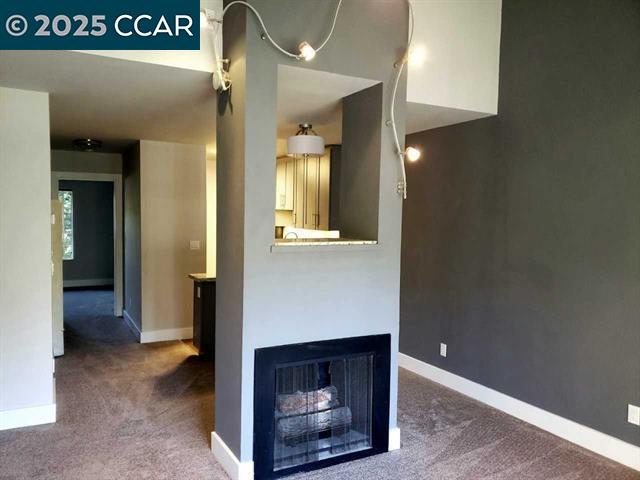 Detail Gallery Image 6 of 7 For 2742 Oak Rd #200,  Walnut Creek,  CA 94597 - 1 Beds | 1 Baths