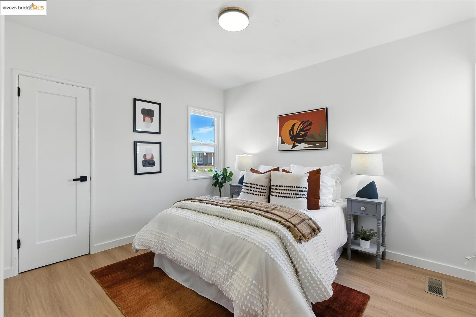 Detail Gallery Image 11 of 17 For 6124 Santa Cruz Ave, Richmond,  CA 94804 - 2 Beds | 1 Baths