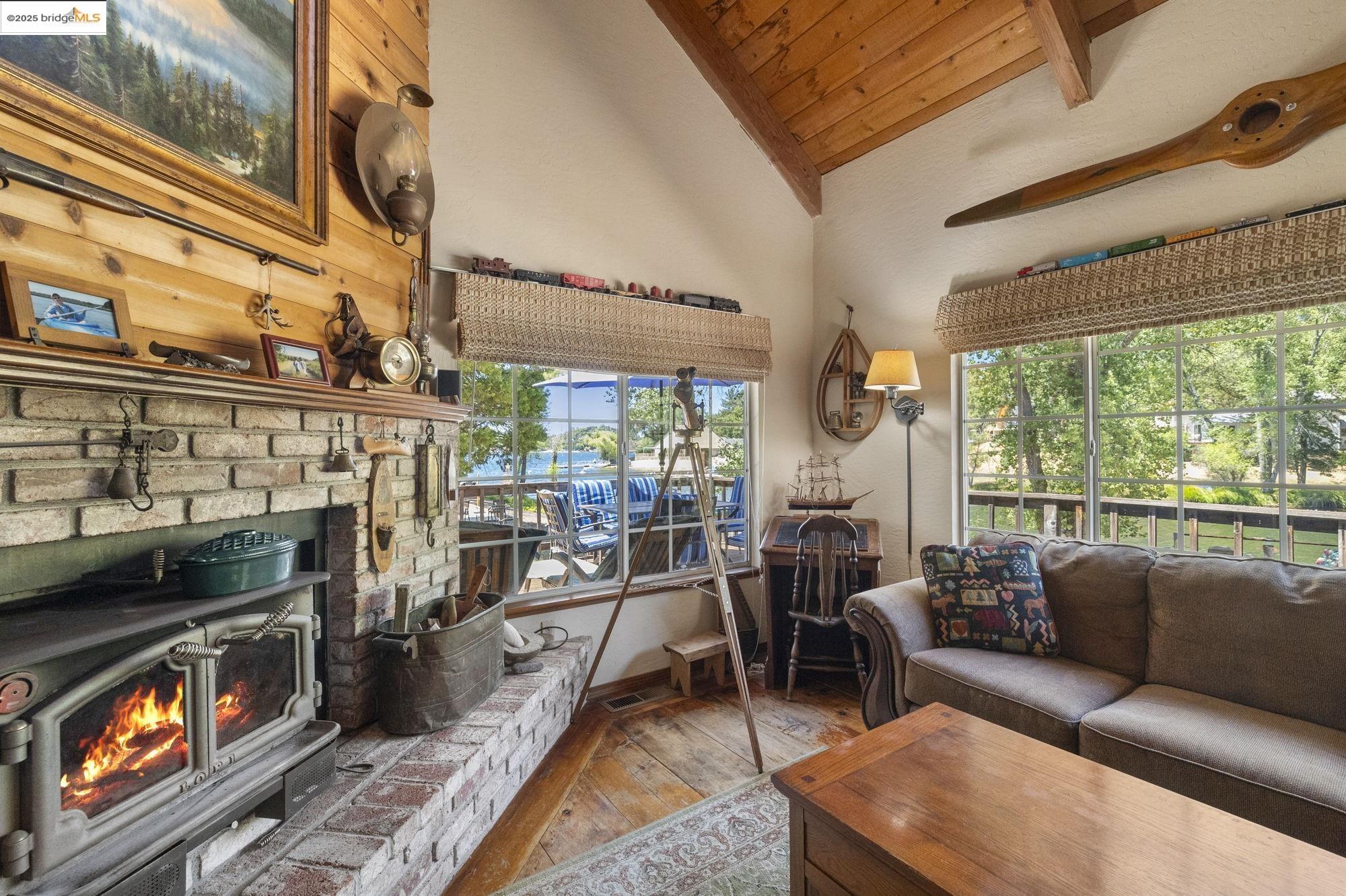 Detail Gallery Image 10 of 60 For 20913 Big Foot Ct, Groveland,  CA 95321-9315 - 3 Beds | 2 Baths