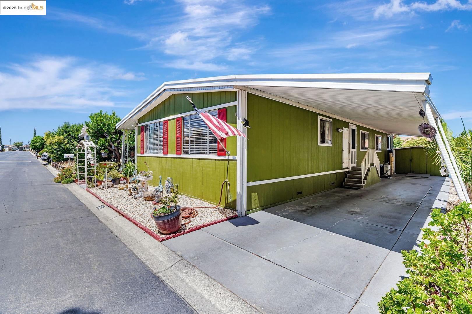 Detail Gallery Image 2 of 39 For 131 Paulette Way, Antioch,  CA 94509 - 4 Beds | 2 Baths