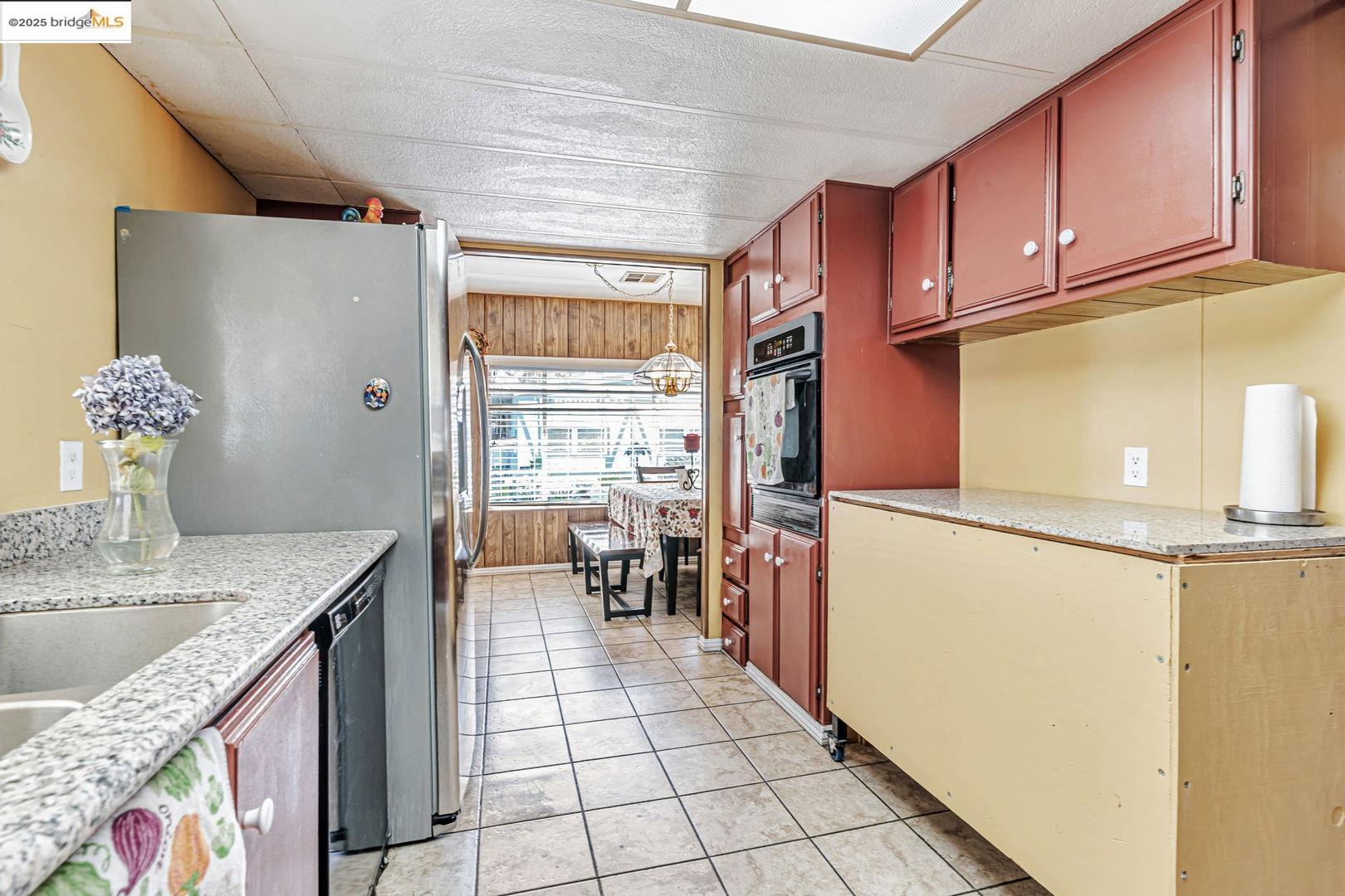 Detail Gallery Image 10 of 39 For 131 Paulette Way, Antioch,  CA 94509 - 4 Beds | 2 Baths