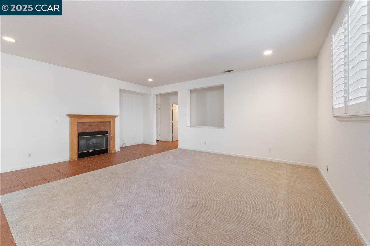 Detail Gallery Image 16 of 37 For 524 Rosewood Lane, Hercules,  CA 94547 - 4 Beds | 3 Baths
