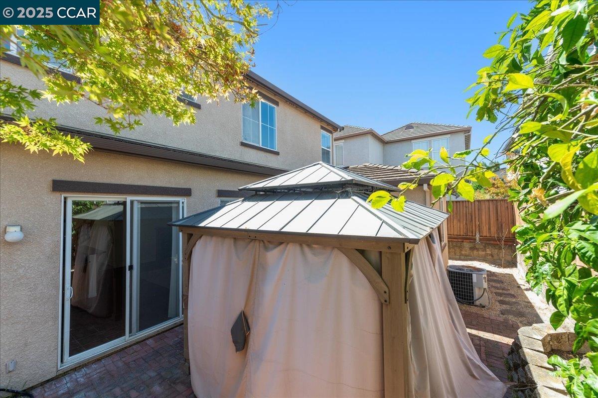 Detail Gallery Image 23 of 37 For 524 Rosewood Lane, Hercules,  CA 94547 - 4 Beds | 3 Baths