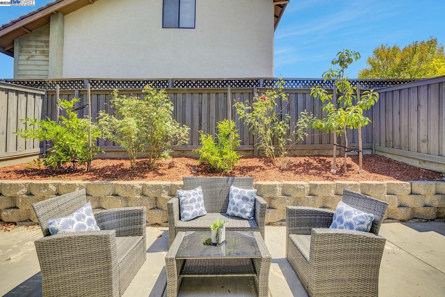 Detail Gallery Image 2 of 43 For 41538 Casabella Cmn, Fremont,  CA 94539 - 4 Beds | 3 Baths
