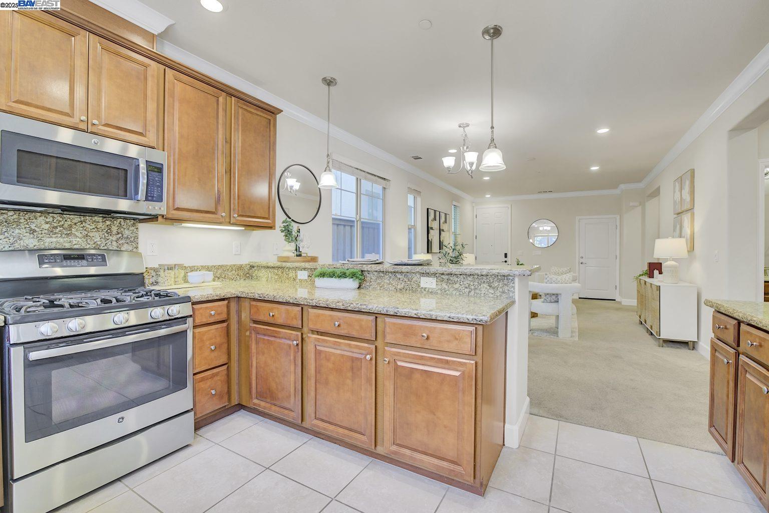 Detail Gallery Image 11 of 43 For 41538 Casabella Cmn, Fremont,  CA 94539 - 4 Beds | 3 Baths