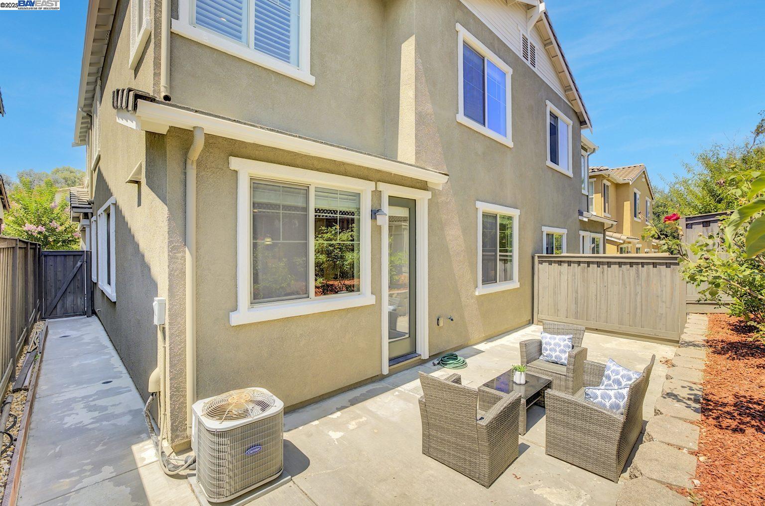 Detail Gallery Image 37 of 43 For 41538 Casabella Cmn, Fremont,  CA 94539 - 4 Beds | 3 Baths