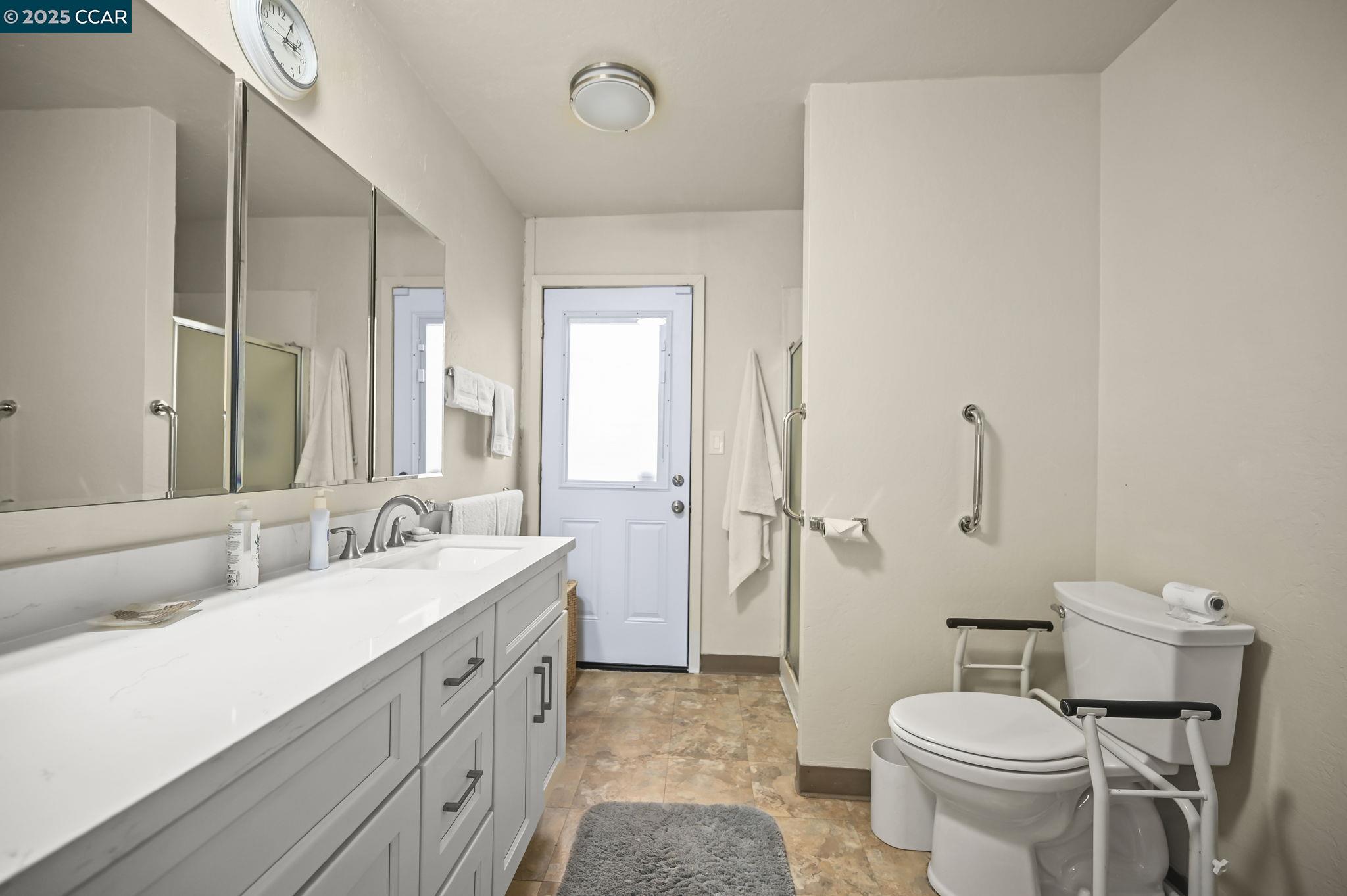 Detail Gallery Image 18 of 43 For 865 Walnut Ave, Walnut Creek,  CA 94598 - 6 Beds | 3/1 Baths