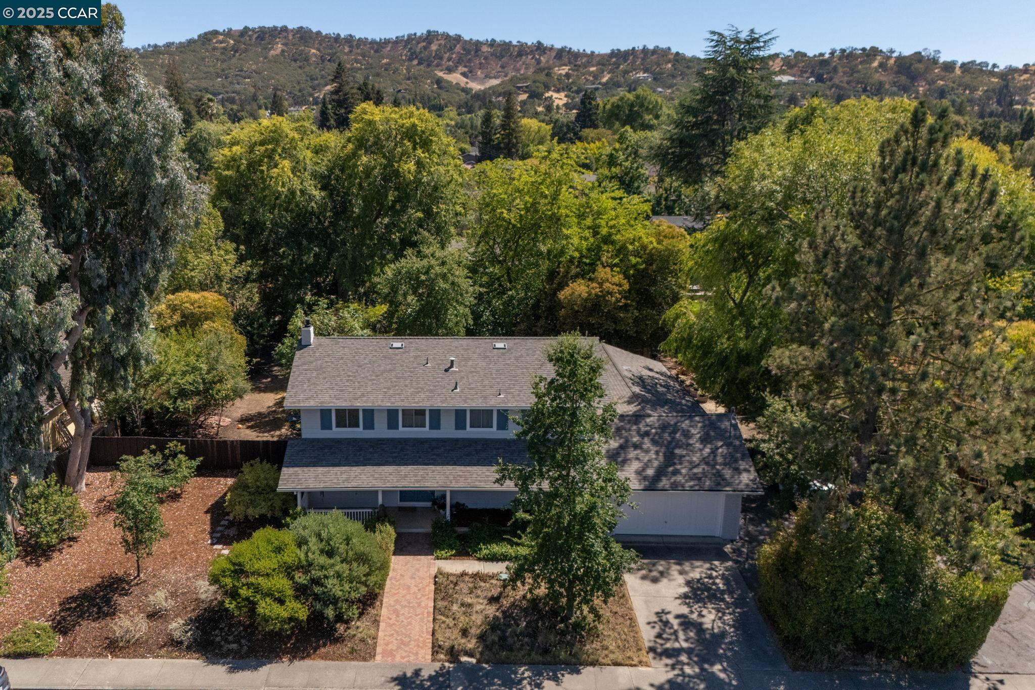Detail Gallery Image 3 of 43 For 865 Walnut Ave, Walnut Creek,  CA 94598 - 6 Beds | 3/1 Baths