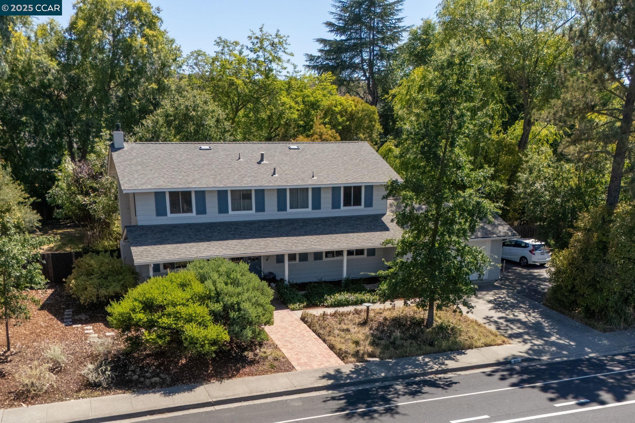 Detail Gallery Image 4 of 43 For 865 Walnut Ave, Walnut Creek,  CA 94598 - 6 Beds | 3/1 Baths