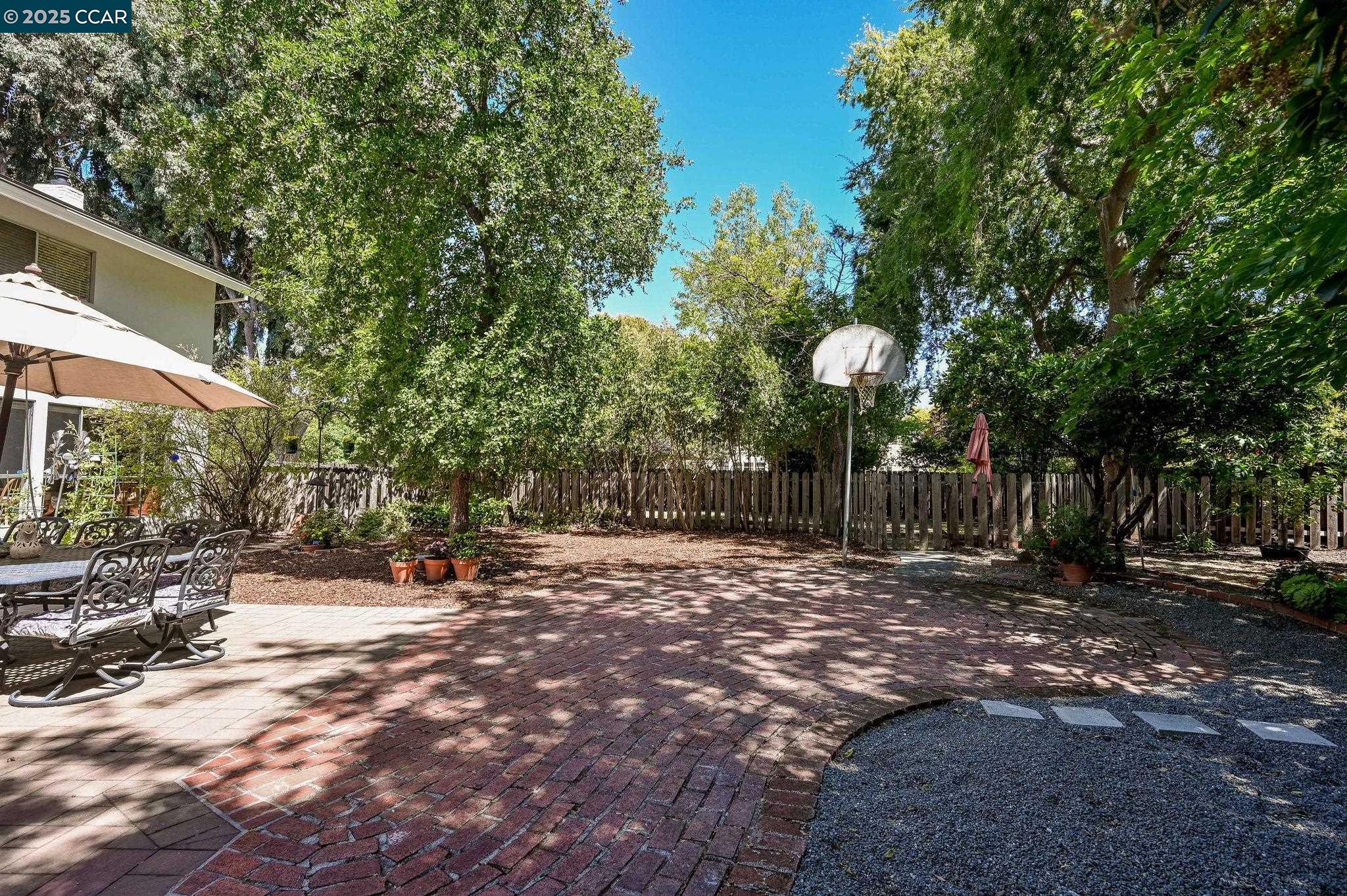 Detail Gallery Image 35 of 43 For 865 Walnut Ave, Walnut Creek,  CA 94598 - 6 Beds | 3/1 Baths