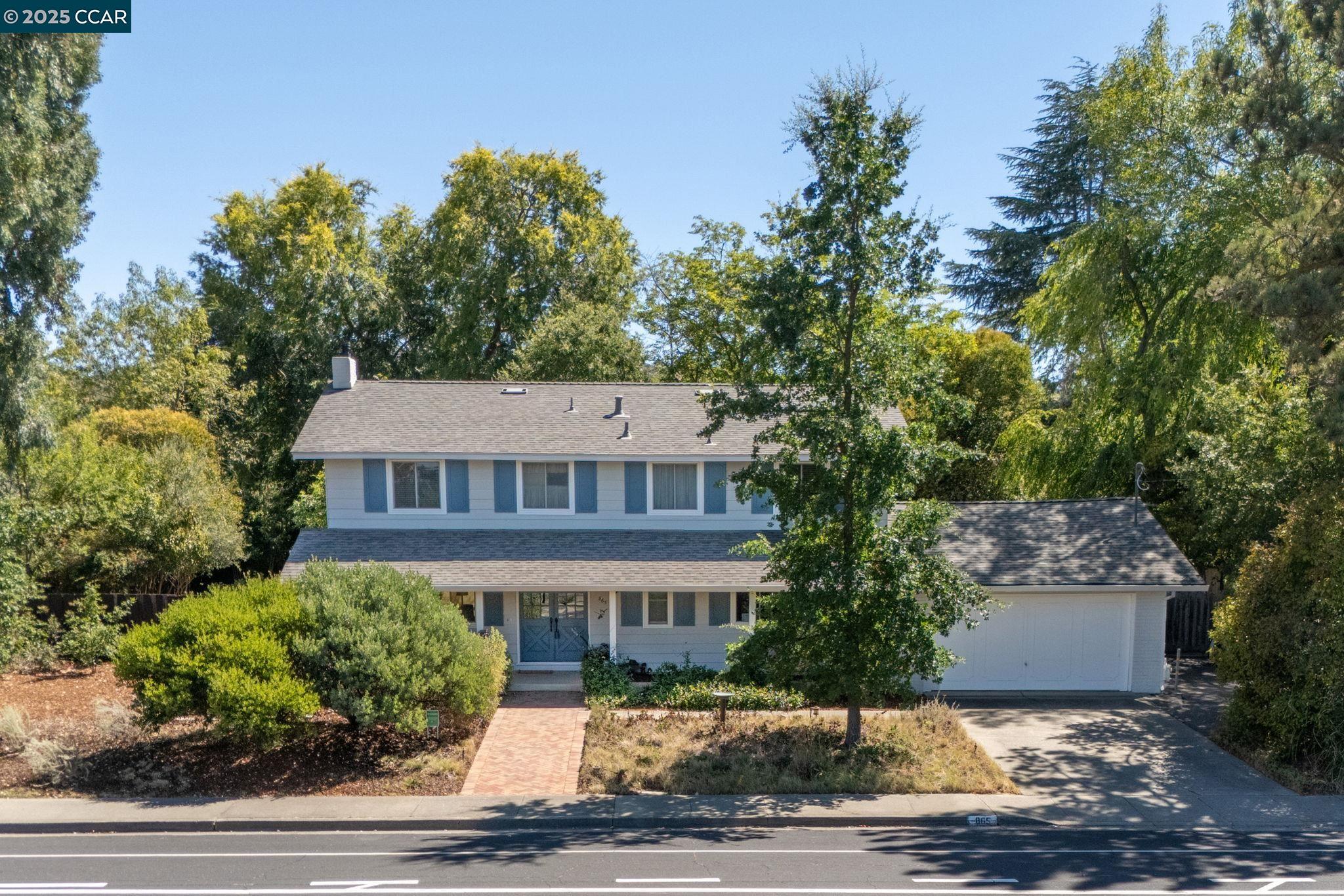 Detail Gallery Image 5 of 43 For 865 Walnut Ave, Walnut Creek,  CA 94598 - 6 Beds | 3/1 Baths