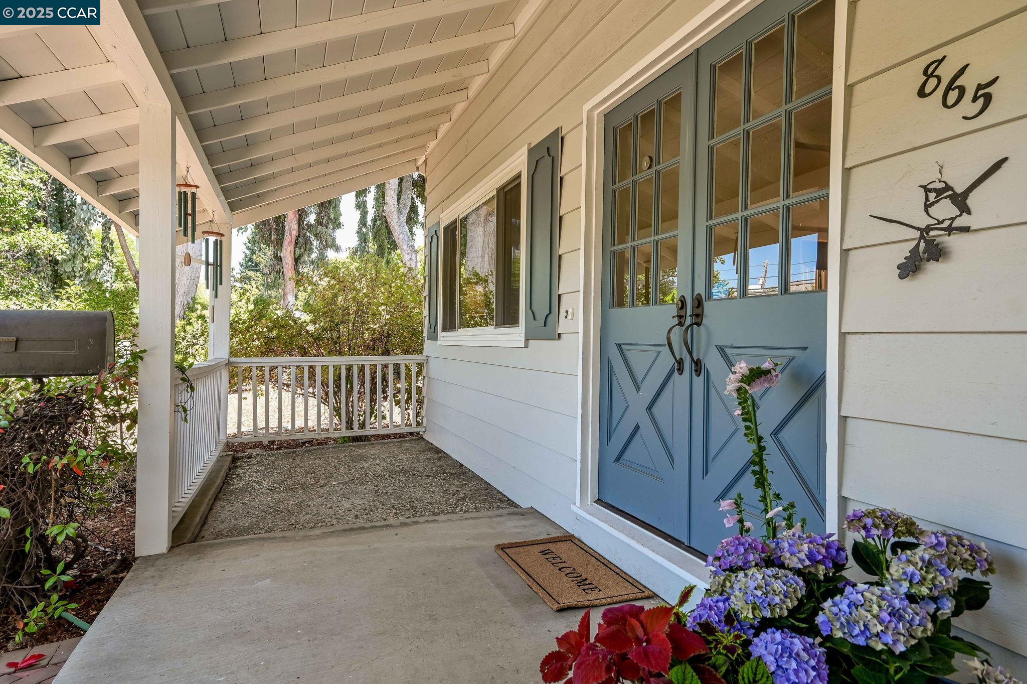 Detail Gallery Image 8 of 43 For 865 Walnut Ave, Walnut Creek,  CA 94598 - 6 Beds | 3/1 Baths