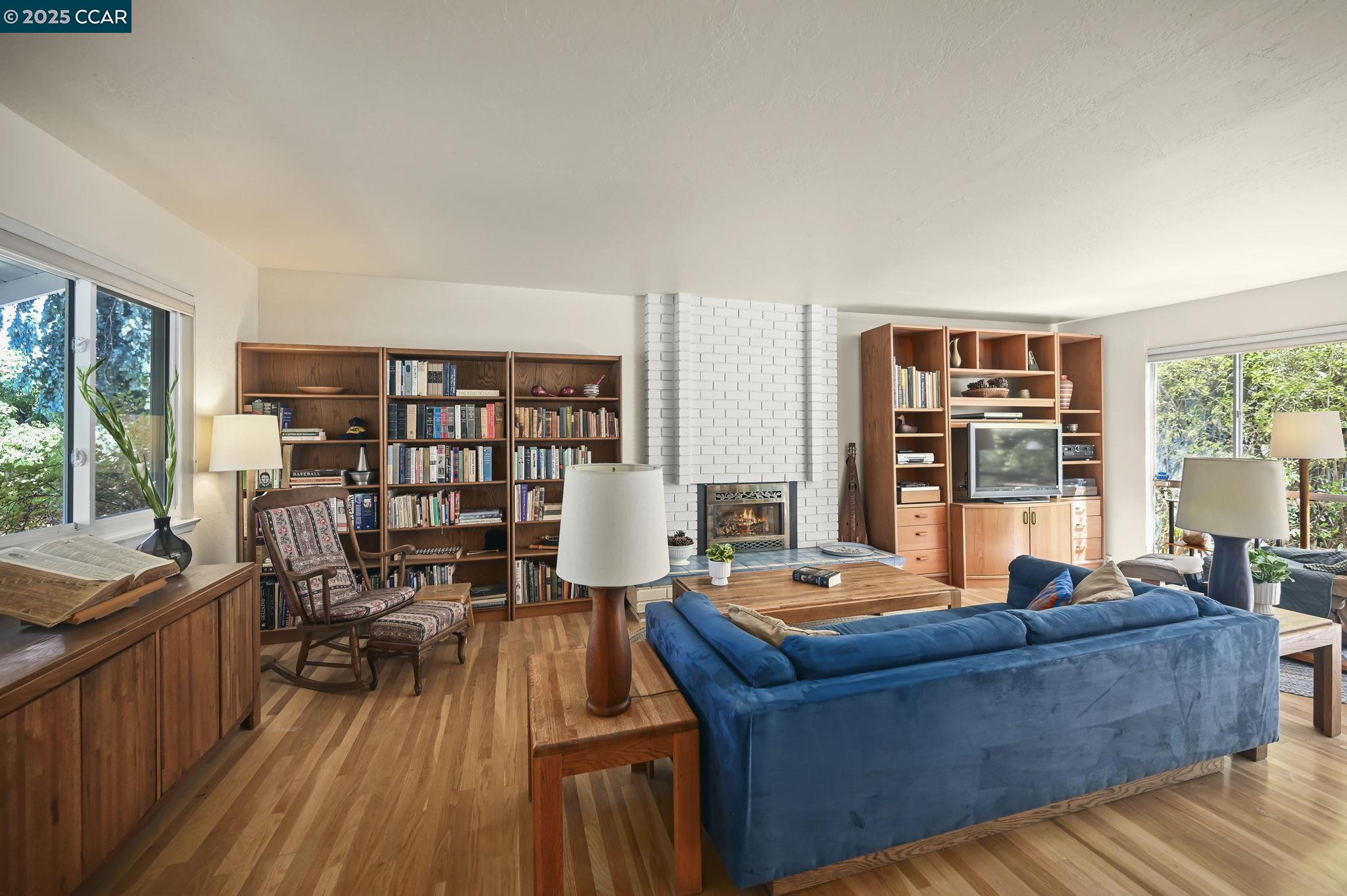 Detail Gallery Image 9 of 43 For 865 Walnut Ave, Walnut Creek,  CA 94598 - 6 Beds | 3/1 Baths