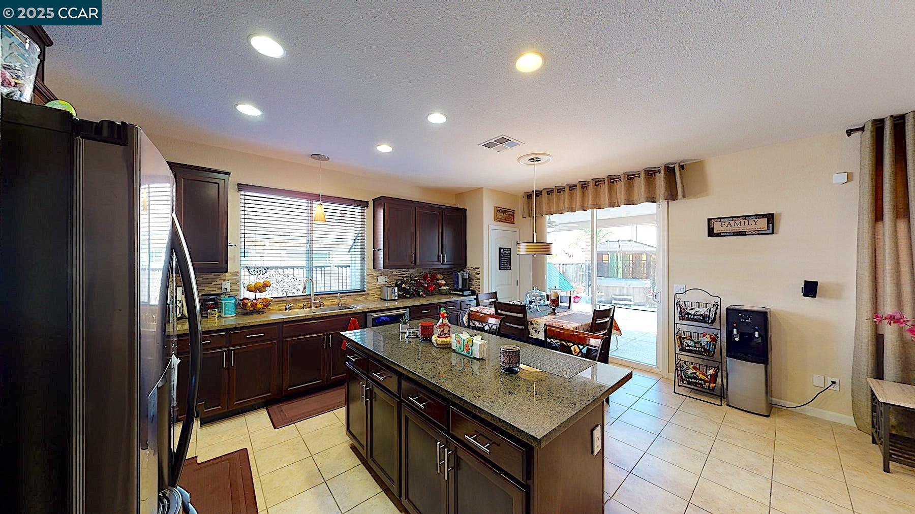 Detail Gallery Image 9 of 40 For 3685 Mallard Ct, Antioch,  CA 94509 - 5 Beds | 3 Baths