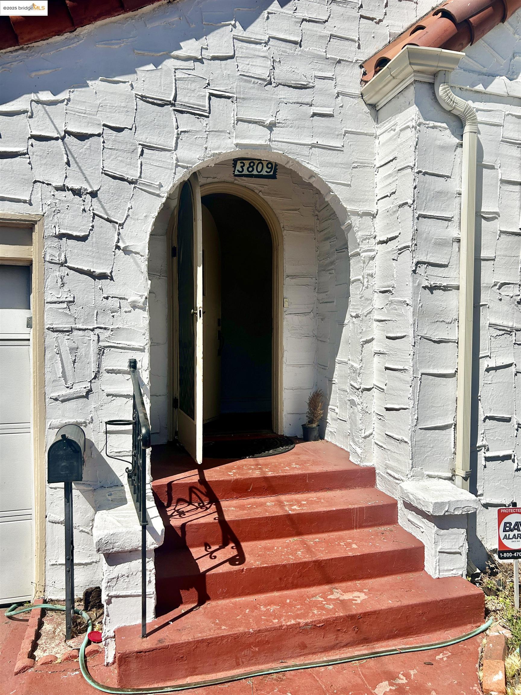 Detail Gallery Image 3 of 41 For 3809 Solano Ave, Richmond,  CA 94805 - 3 Beds | 1/1 Baths