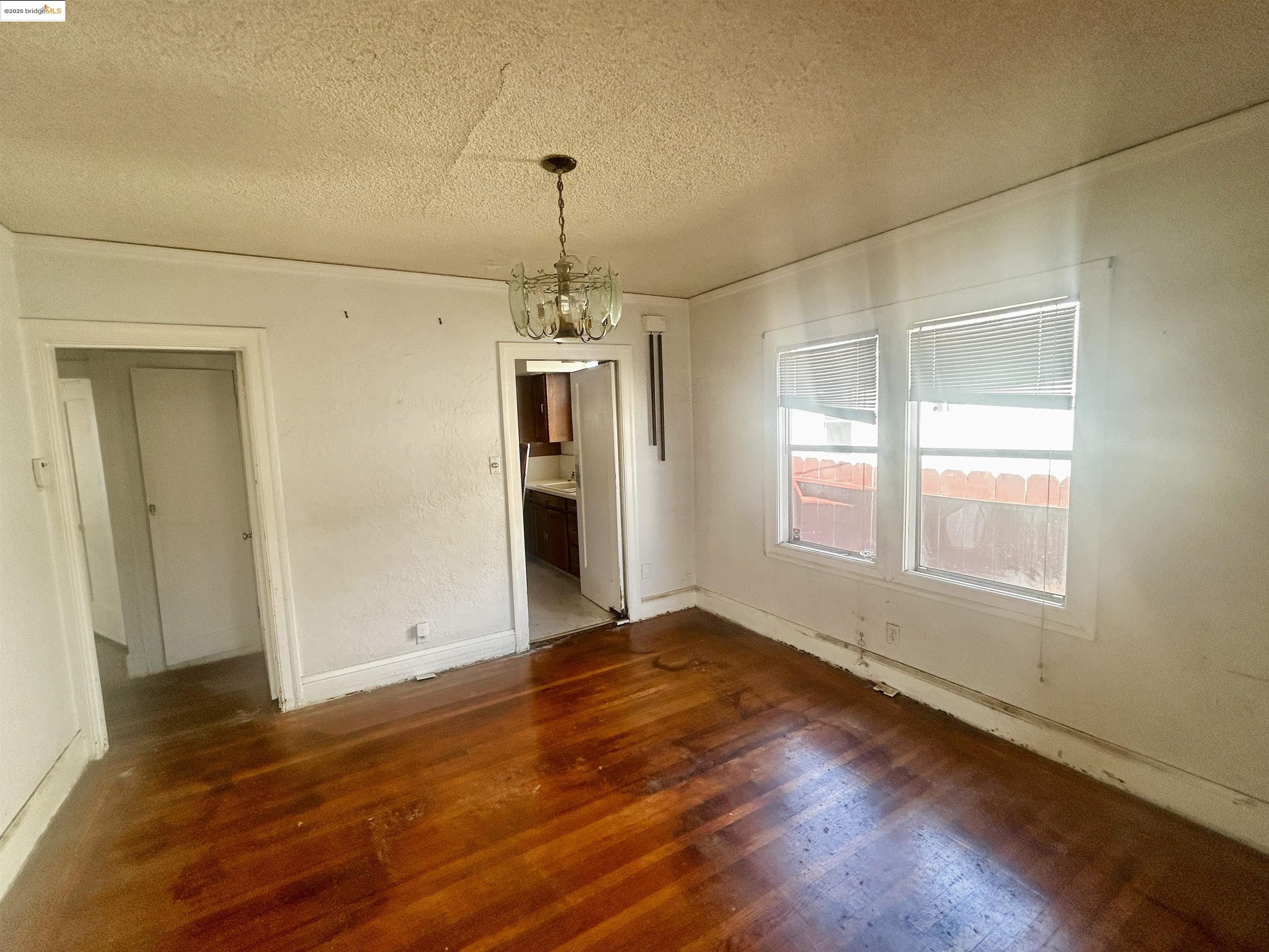 Detail Gallery Image 10 of 41 For 3809 Solano Ave, Richmond,  CA 94805 - 3 Beds | 1/1 Baths