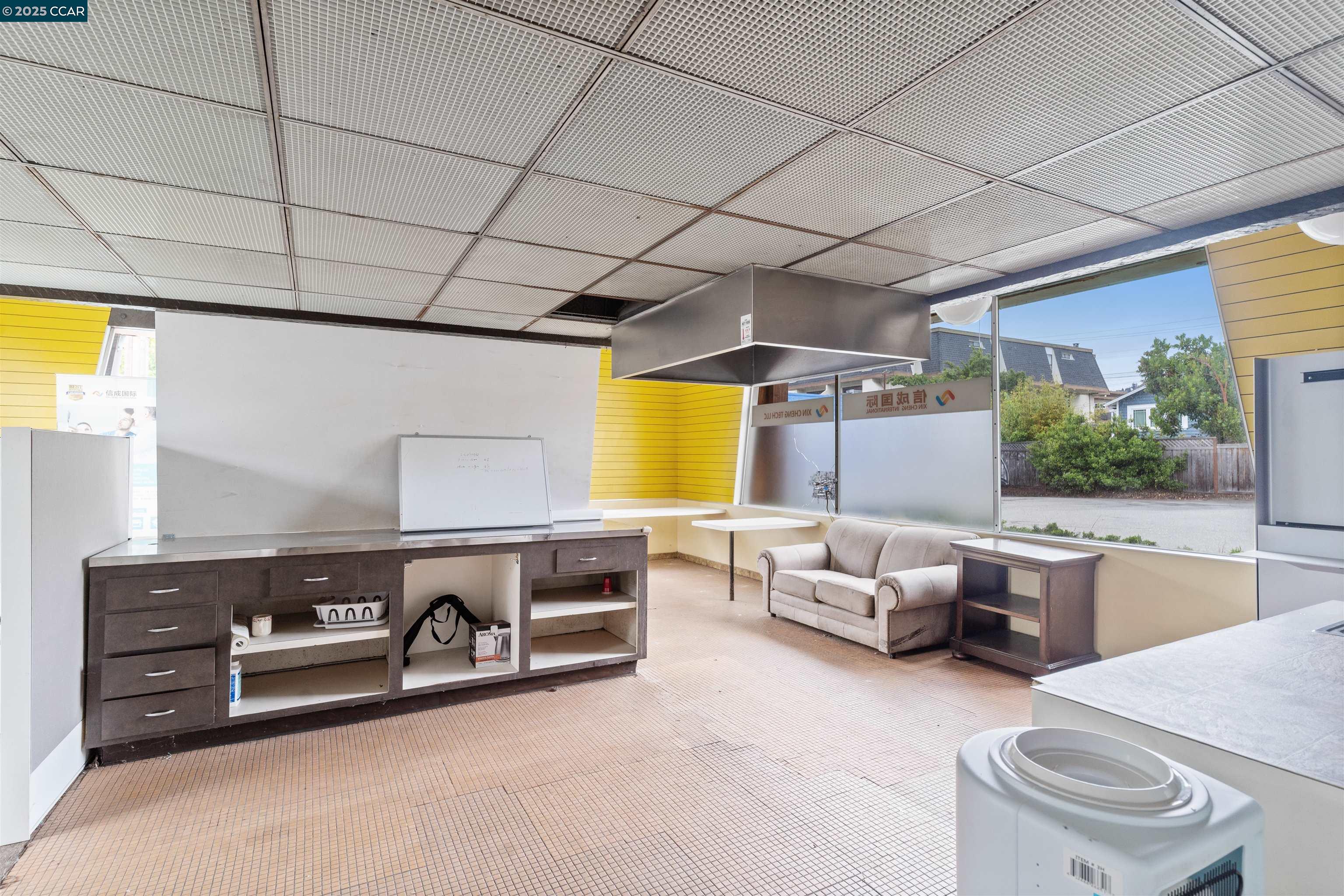 Detail Gallery Image 21 of 25 For , Albany,  CA 94706-1126 - – Beds | – Baths