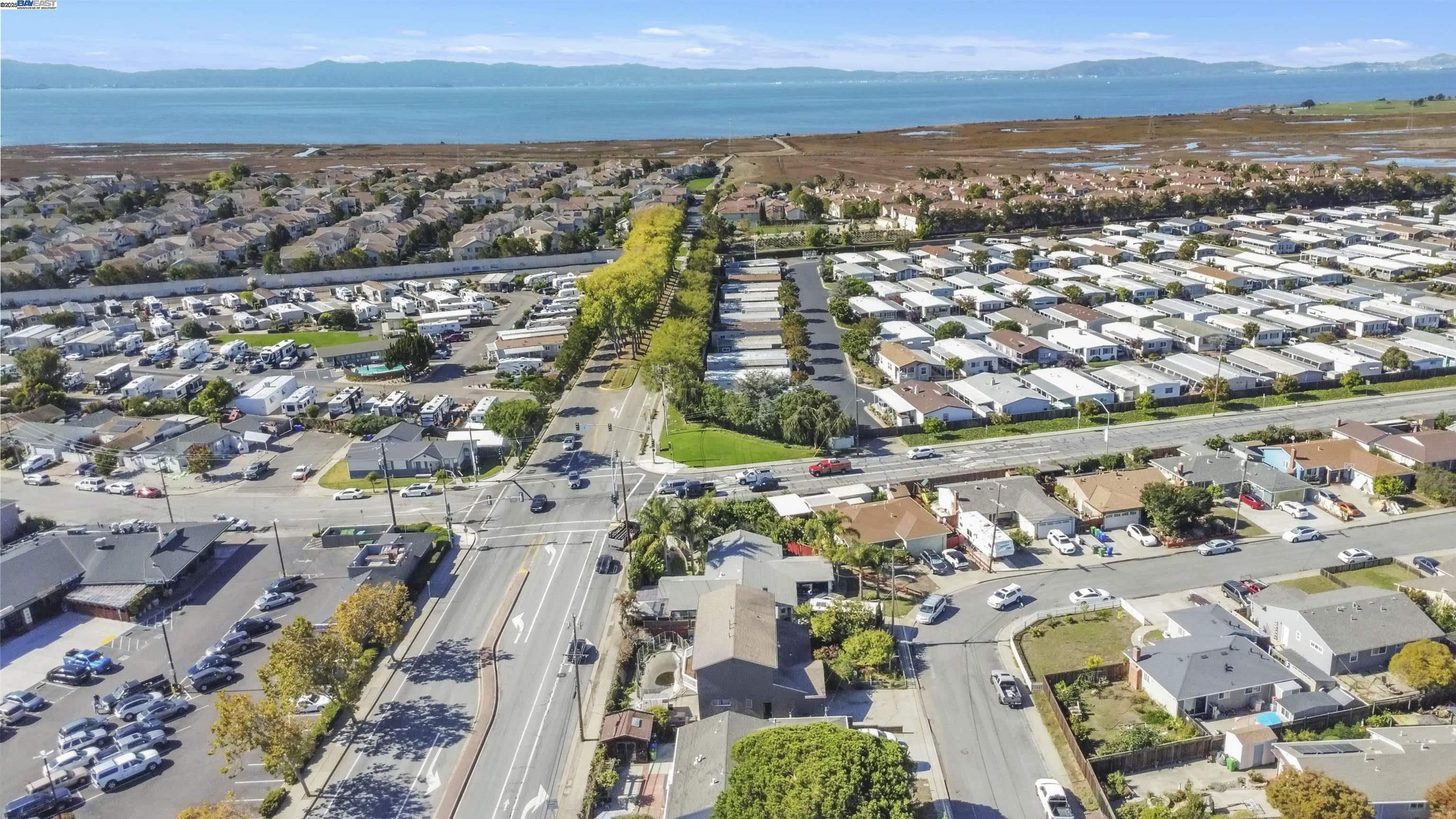 Detail Gallery Image 11 of 56 For 1950 Randy St, San Leandro,  CA 94579 - 5 Beds | 3 Baths