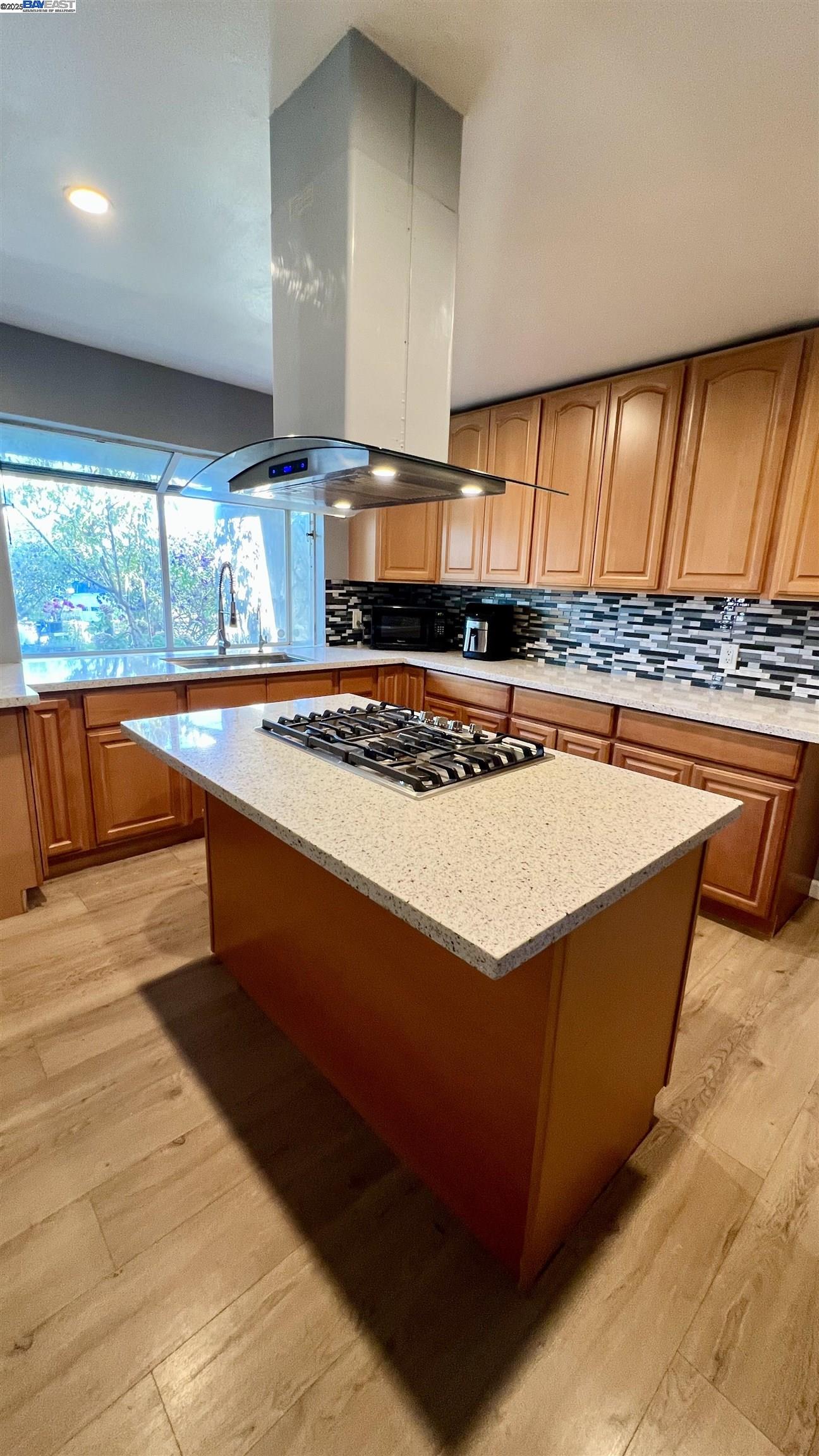 Detail Gallery Image 16 of 58 For 1950 Randy St, San Leandro,  CA 94579 - 5 Beds | 3 Baths