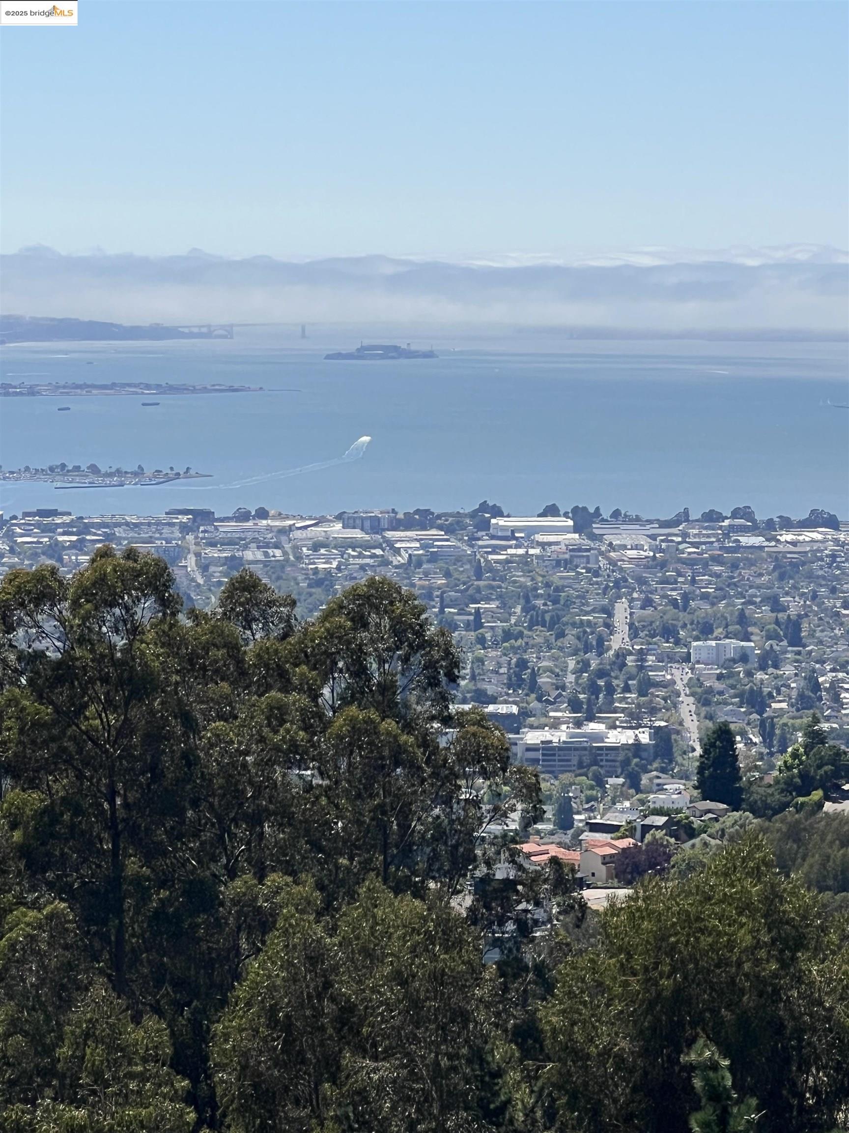 Detail Gallery Image 6 of 14 For 142 Gravatt Dr, Berkeley,  CA 94705 - – Beds | – Baths