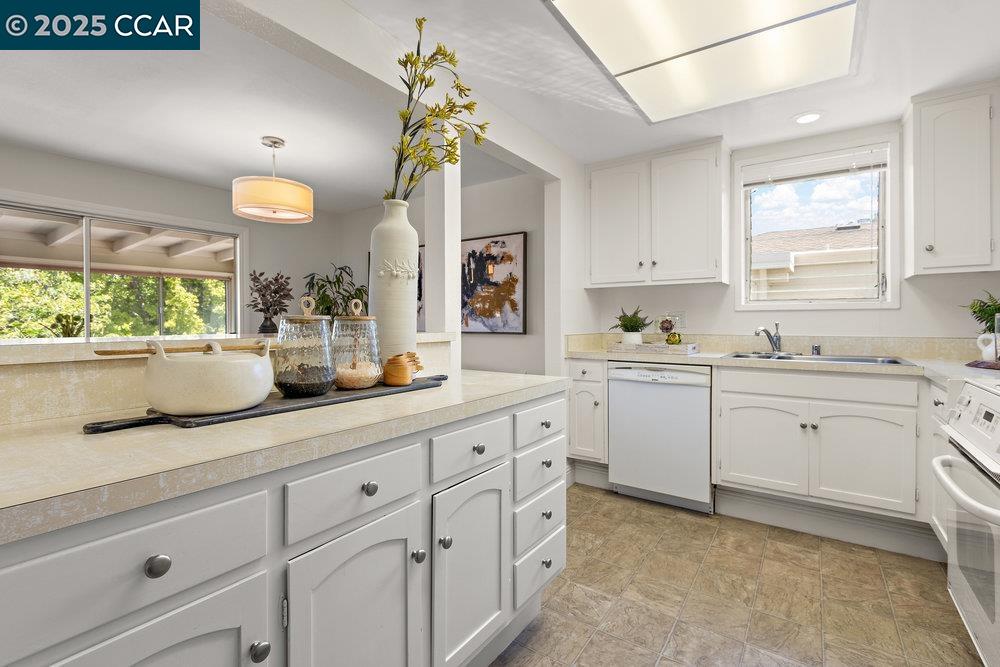 Photo #9: 41107118 Listing: Photo #9