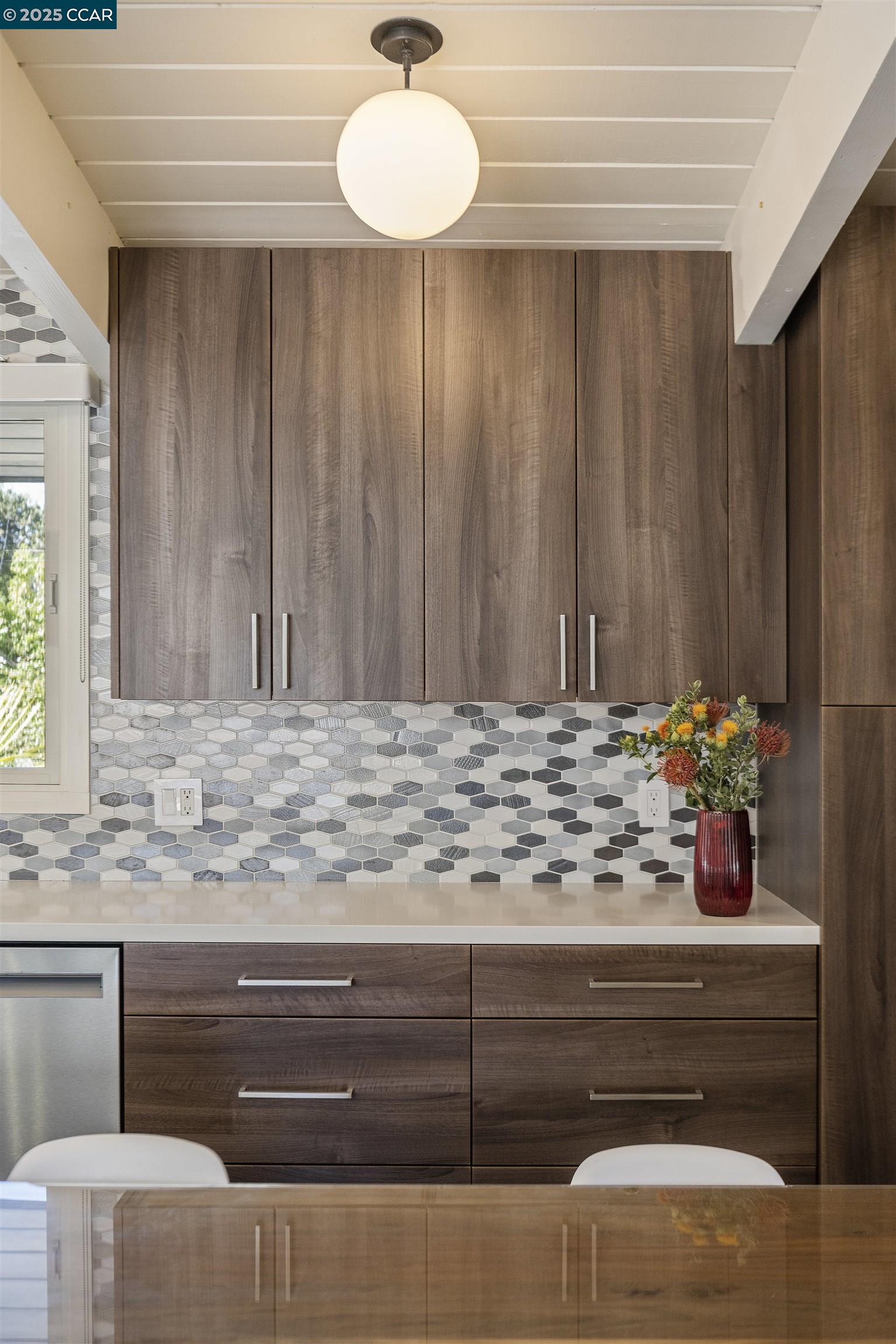 Detail Gallery Image 11 of 45 For 231 Los Cerros Ave, Walnut Creek,  CA 94598 - 3 Beds | 2 Baths