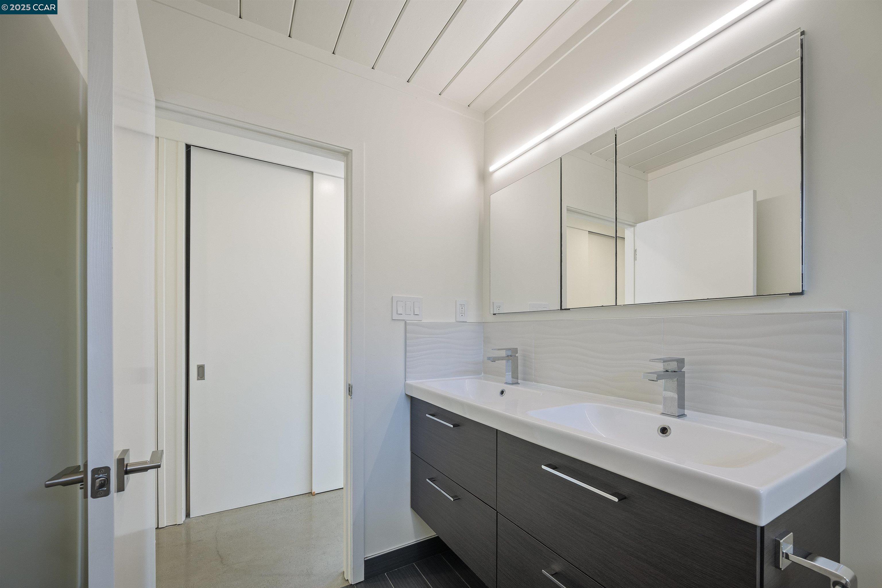 Detail Gallery Image 29 of 45 For 231 Los Cerros Ave, Walnut Creek,  CA 94598 - 3 Beds | 2 Baths