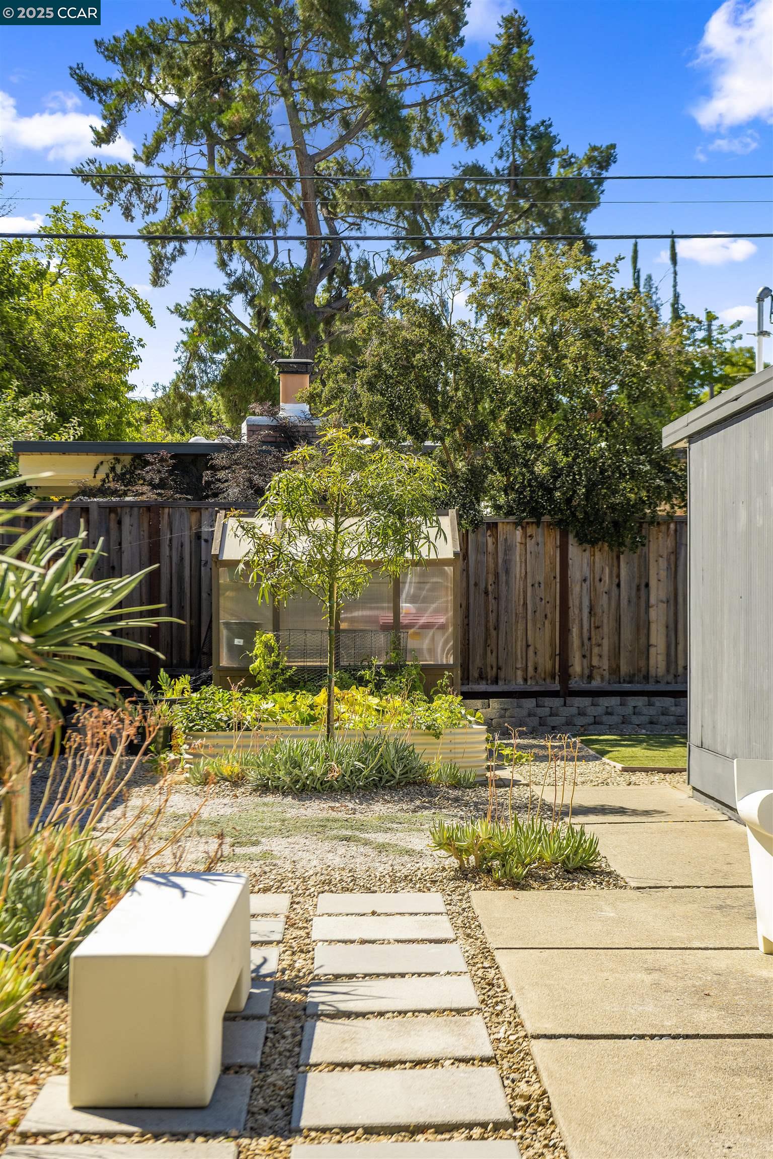 Detail Gallery Image 38 of 45 For 231 Los Cerros Ave, Walnut Creek,  CA 94598 - 3 Beds | 2 Baths