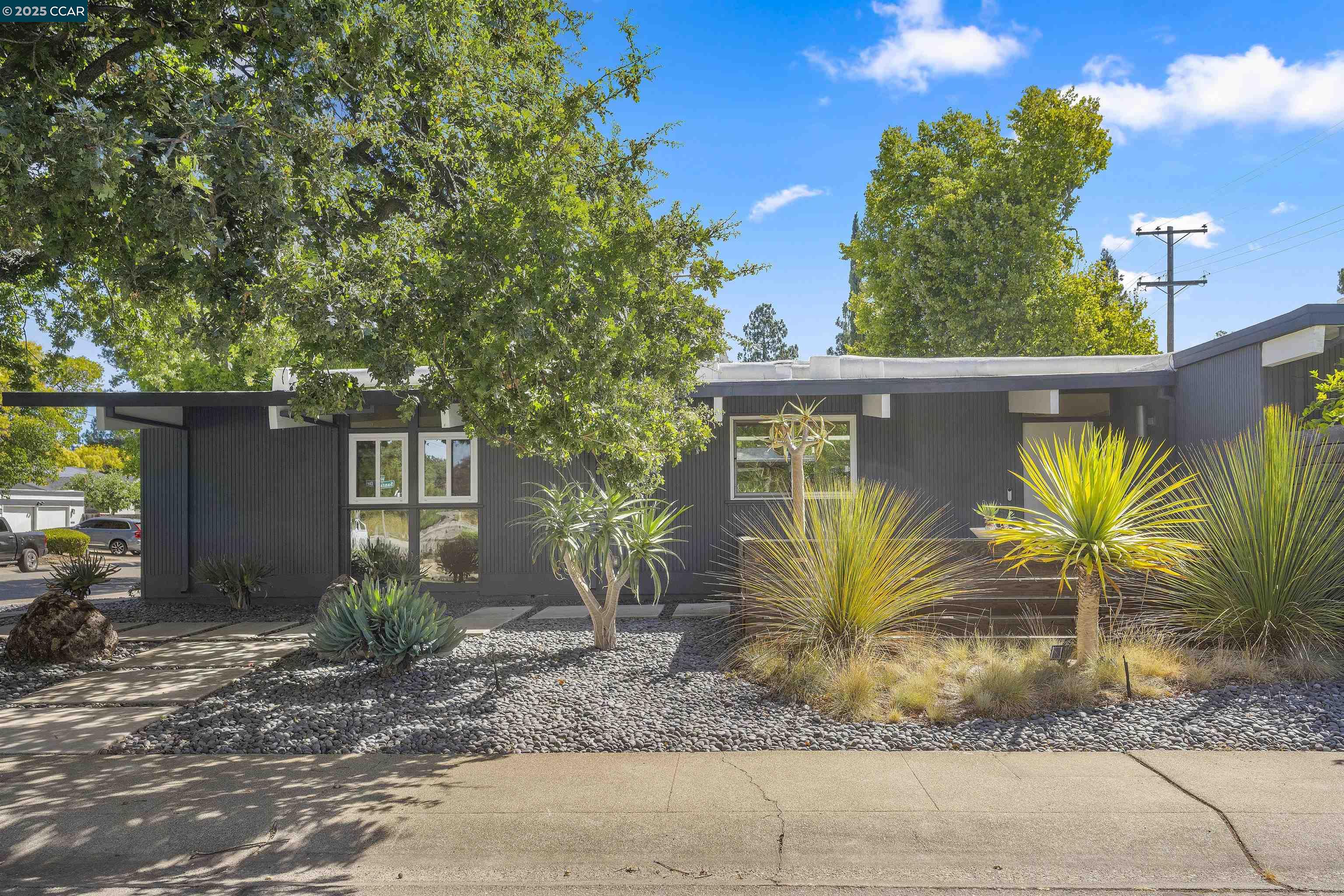 Detail Gallery Image 44 of 45 For 231 Los Cerros Ave, Walnut Creek,  CA 94598 - 3 Beds | 2 Baths