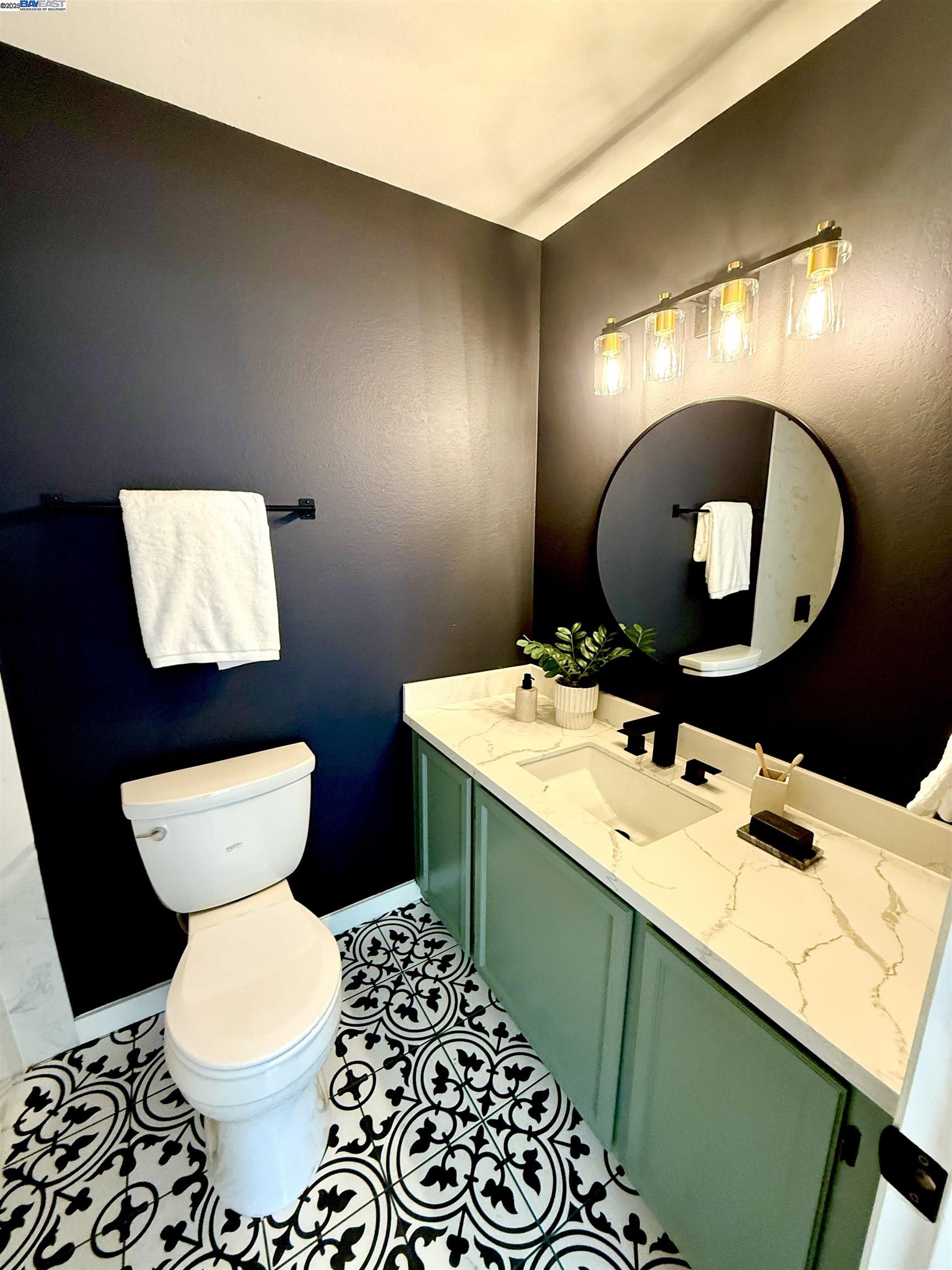Detail Gallery Image 10 of 27 For 2510 Kirkwood Dr, Hayward,  CA 94545 - 4 Beds | 2 Baths