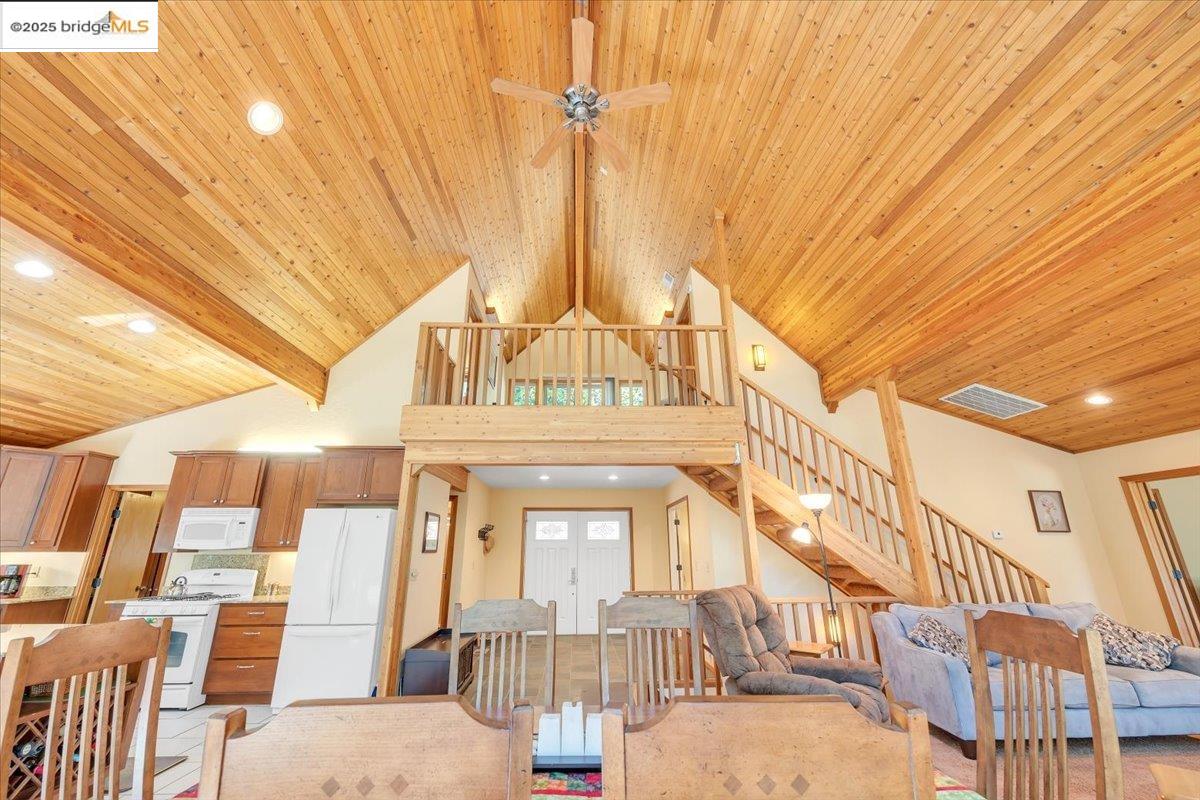 Detail Gallery Image 11 of 50 For 17061 Broken Pine Rd, Sonora,  CA 95370 - 3 Beds | 3 Baths