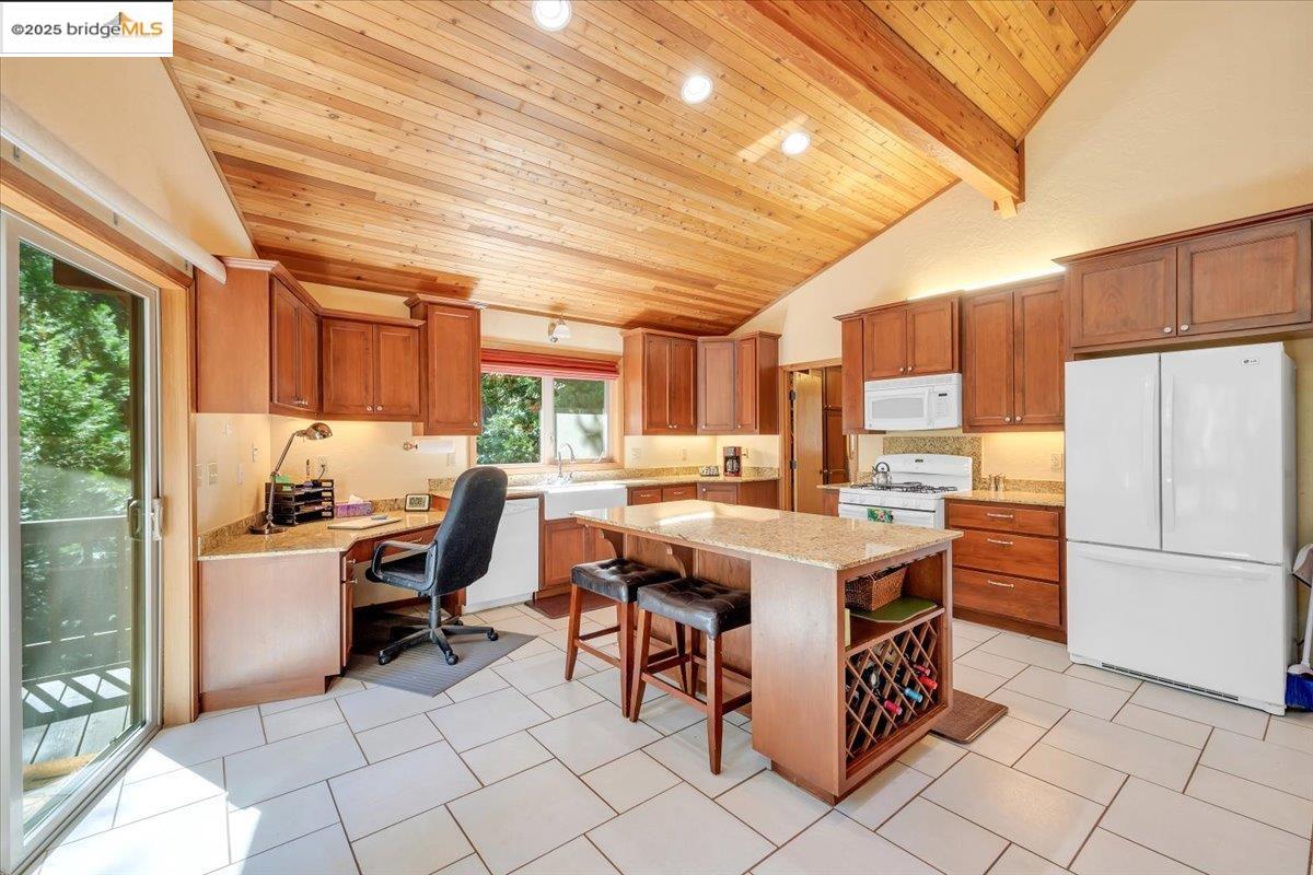 Detail Gallery Image 12 of 50 For 17061 Broken Pine Rd, Sonora,  CA 95370 - 3 Beds | 3 Baths