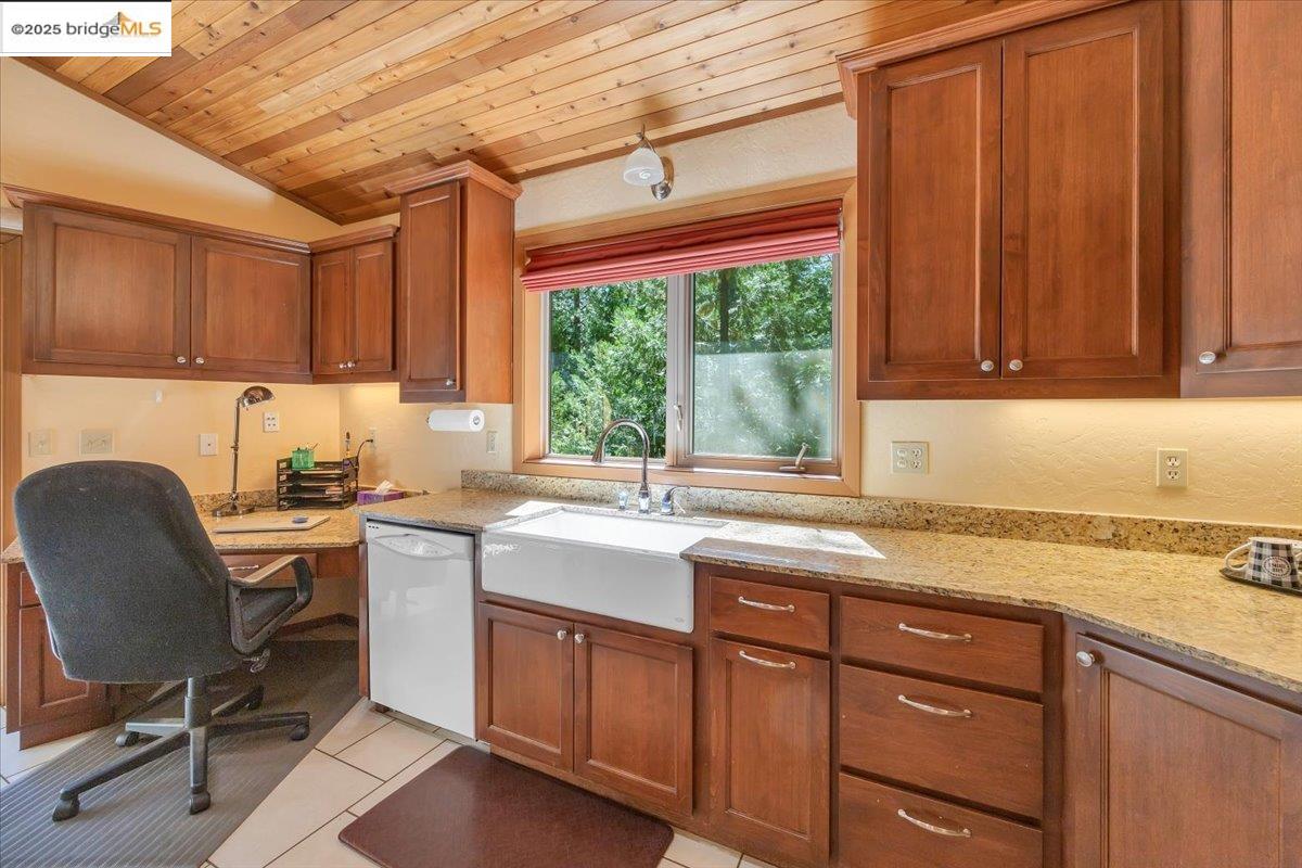 Detail Gallery Image 15 of 50 For 17061 Broken Pine Rd, Sonora,  CA 95370 - 3 Beds | 3 Baths