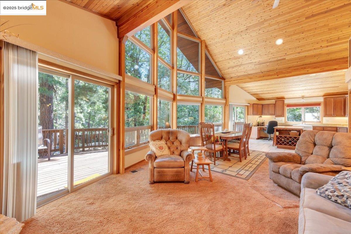 Detail Gallery Image 9 of 50 For 17061 Broken Pine Rd, Sonora,  CA 95370 - 3 Beds | 3 Baths