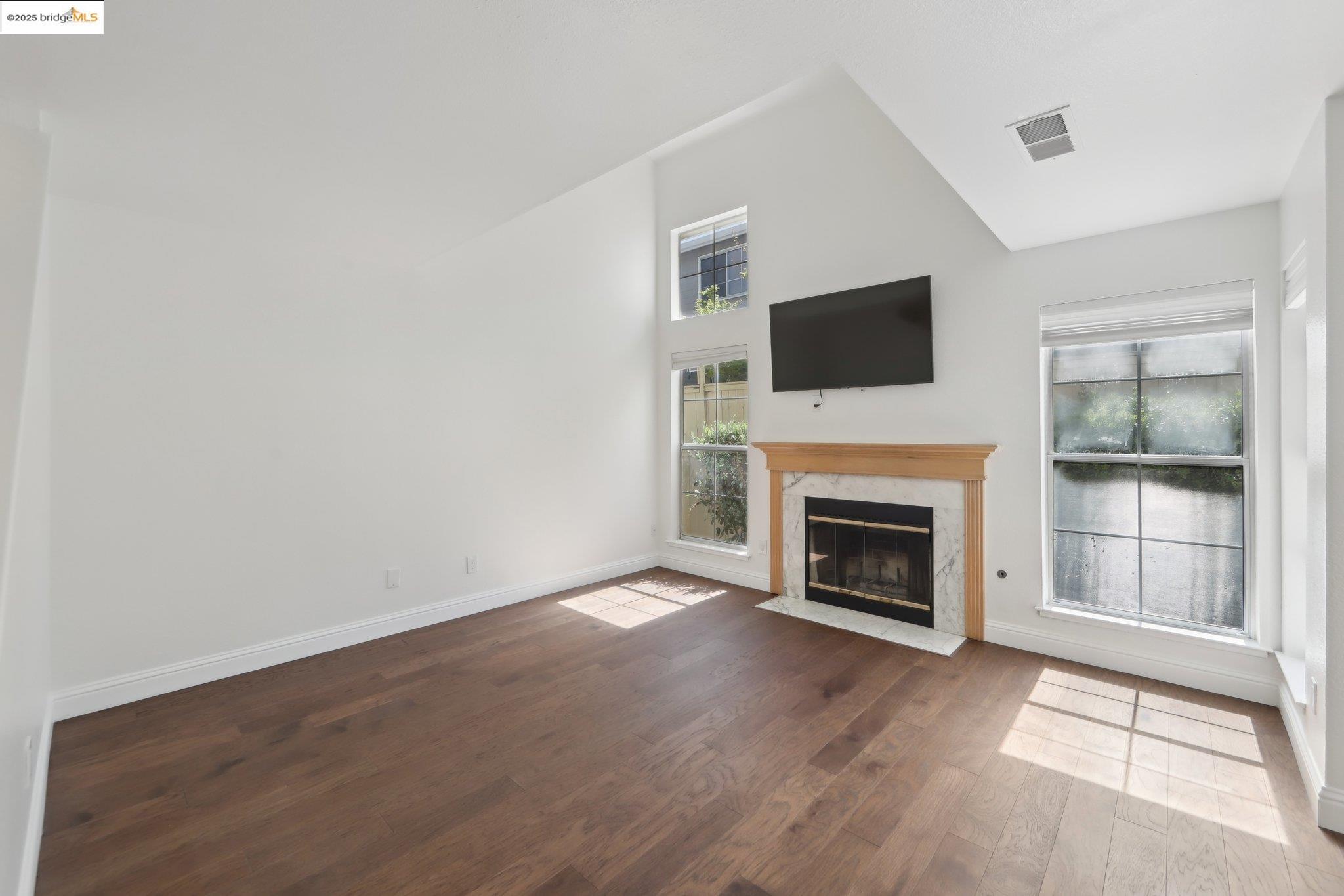 Photo #5: 41107127 Listing 