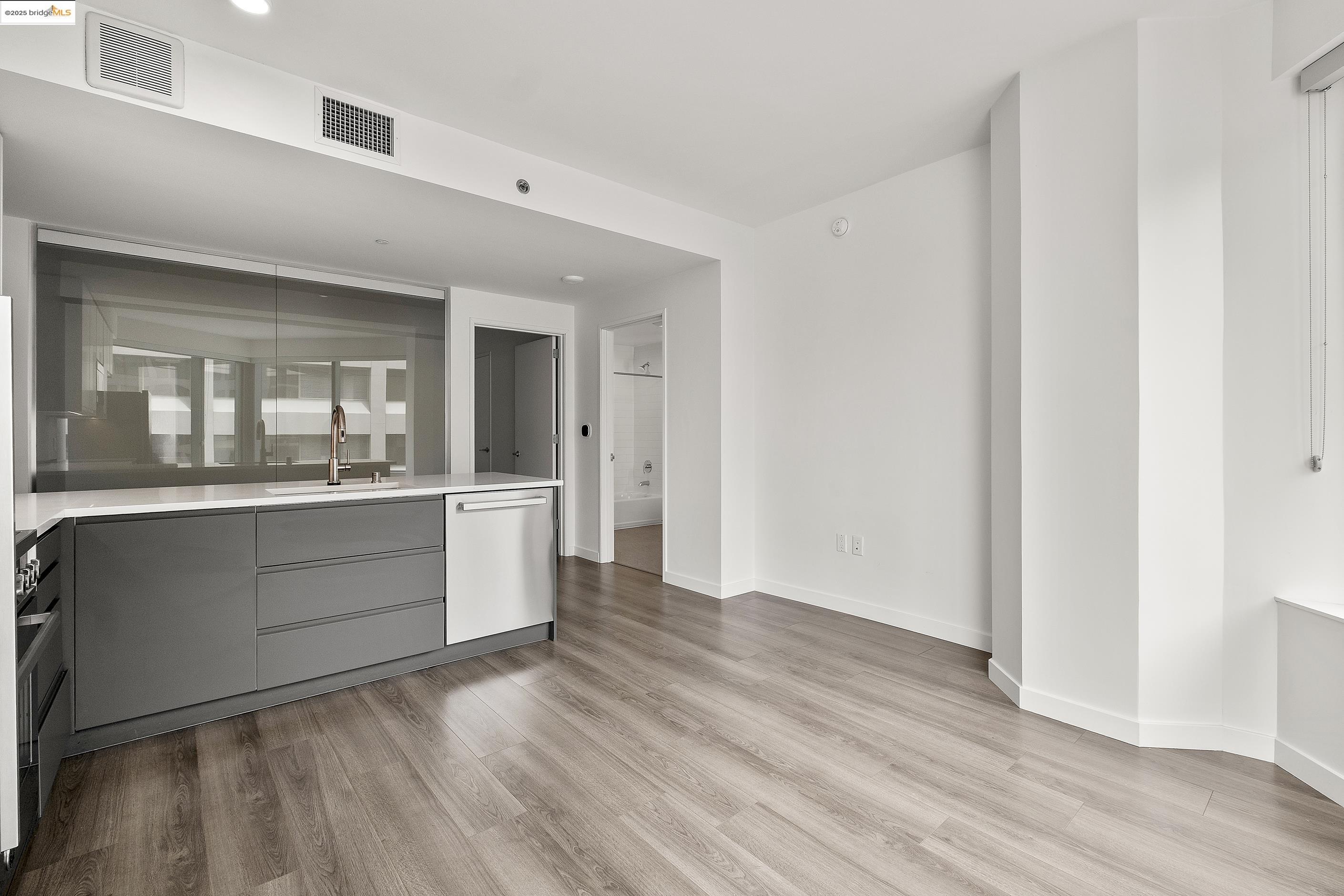 Detail Gallery Image 6 of 33 For 280 Spear St. 20h,  San Francisco,  CA 94105 - 1 Beds | 1 Baths