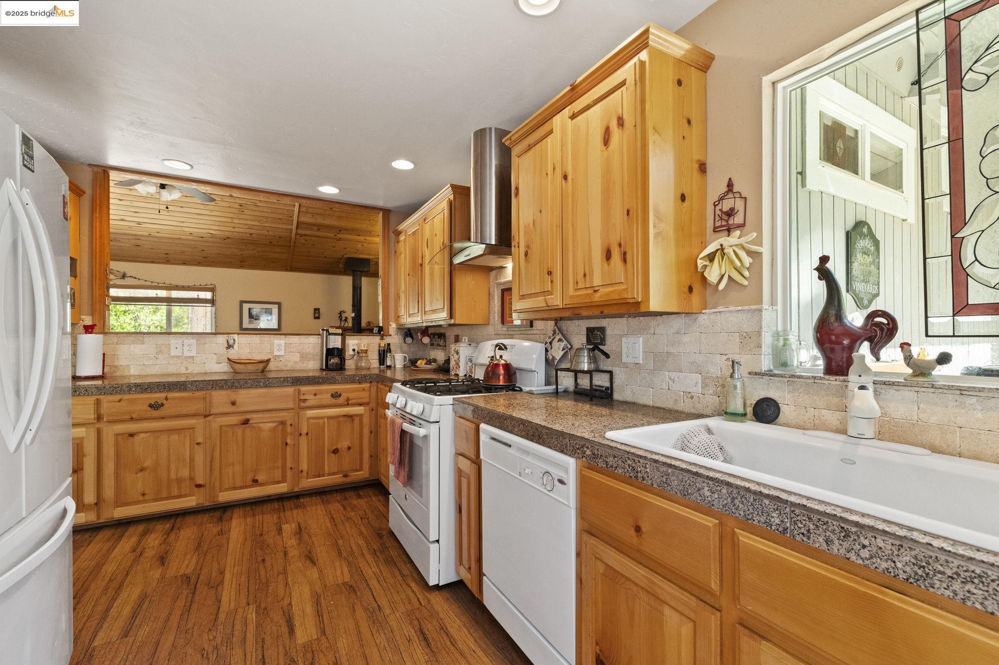 Detail Gallery Image 14 of 37 For 22699 Tamarack Dr, Twain Harte,  CA 95383 - 3 Beds | 2 Baths