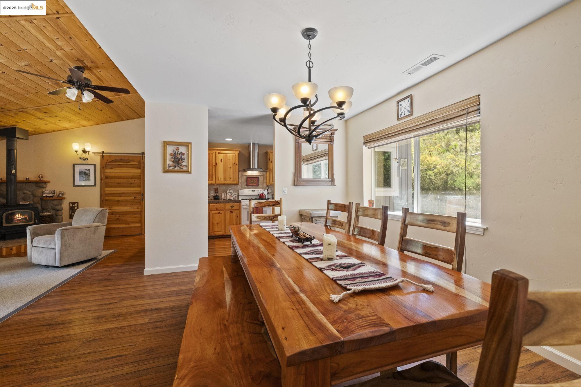 Detail Gallery Image 9 of 37 For 22699 Tamarack Dr, Twain Harte,  CA 95383 - 3 Beds | 2 Baths