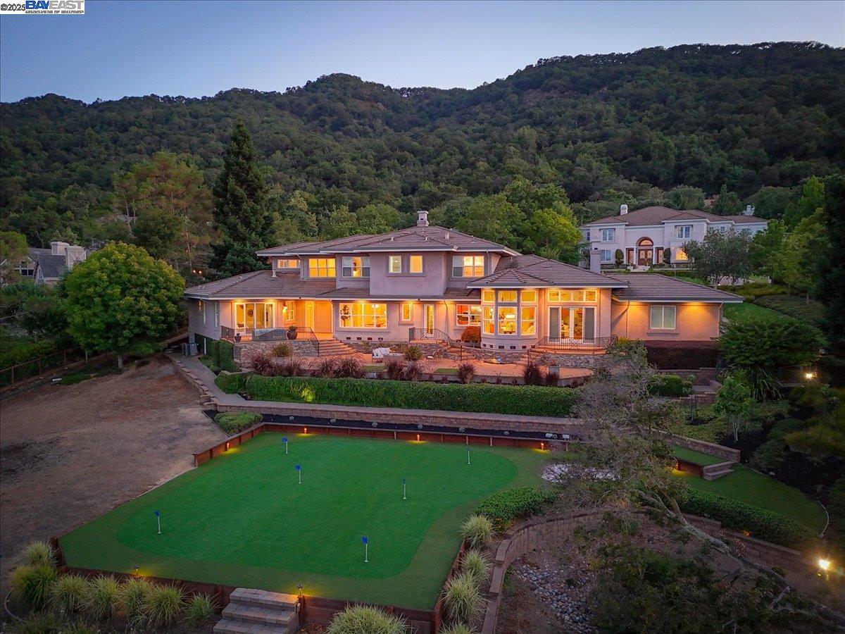 Detail Gallery Image 2 of 60 For 2109 Black Oak Ct, Pleasanton,  CA 94588 - 5 Beds | 5/1 Baths