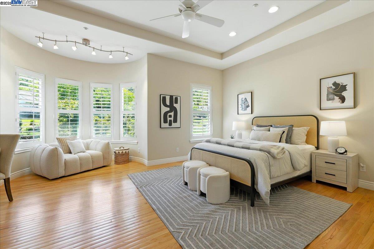 Detail Gallery Image 34 of 60 For 2109 Black Oak Ct, Pleasanton,  CA 94588 - 5 Beds | 5/1 Baths