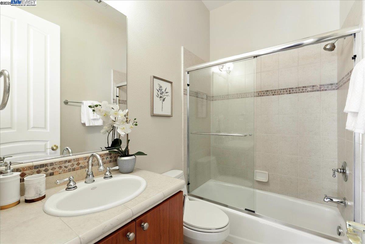 Detail Gallery Image 37 of 60 For 2109 Black Oak Ct, Pleasanton,  CA 94588 - 5 Beds | 5/1 Baths